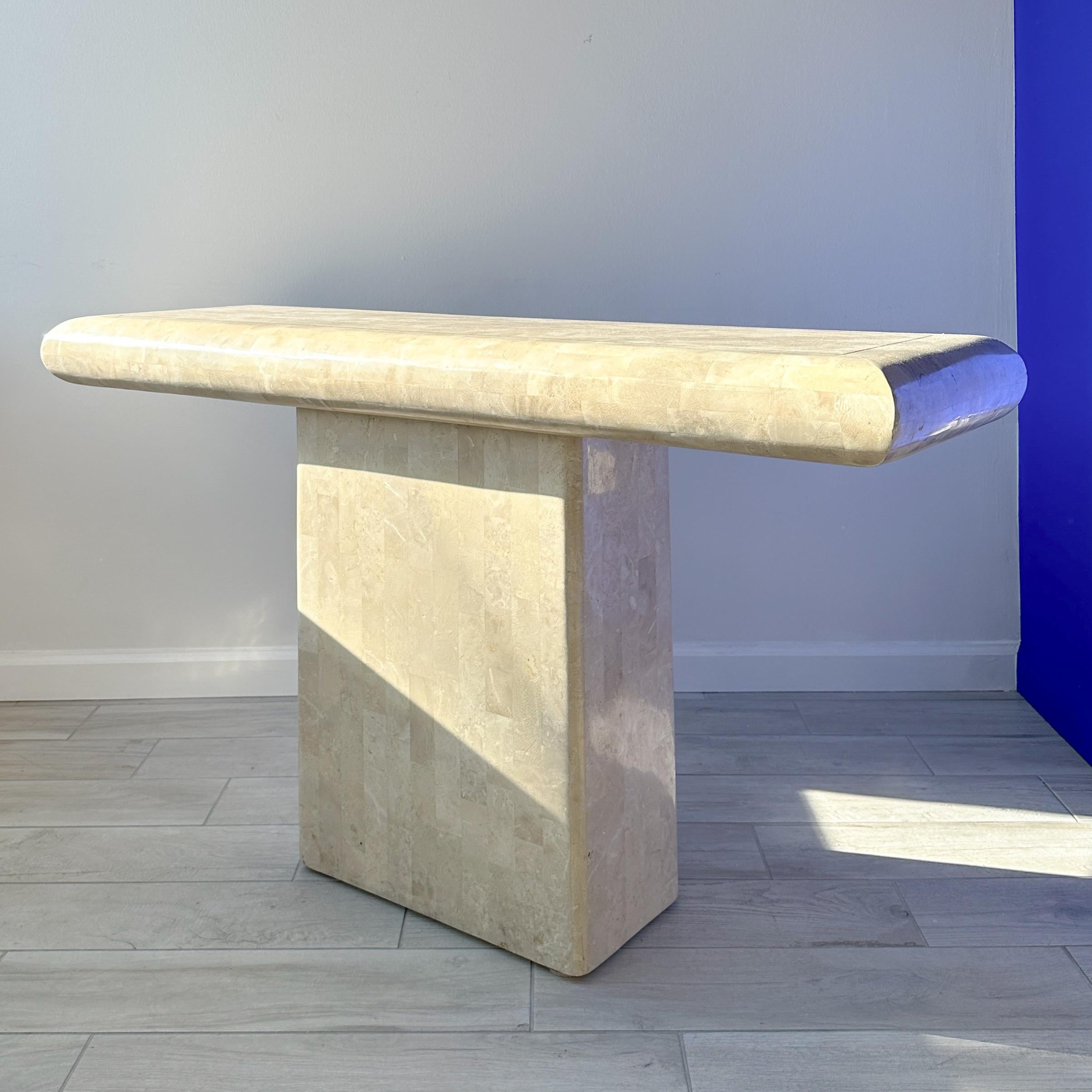 Maitland Smith Tessellated Stone Pedestal Console Table With Brass Inlay In Good Condition For Sale In Westfield, NJ