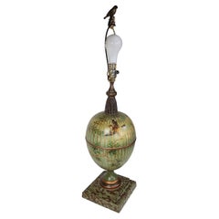 Lampe de bureau Maitland Smith peinte en tôle avec oiseaux et feuillage peints à la main