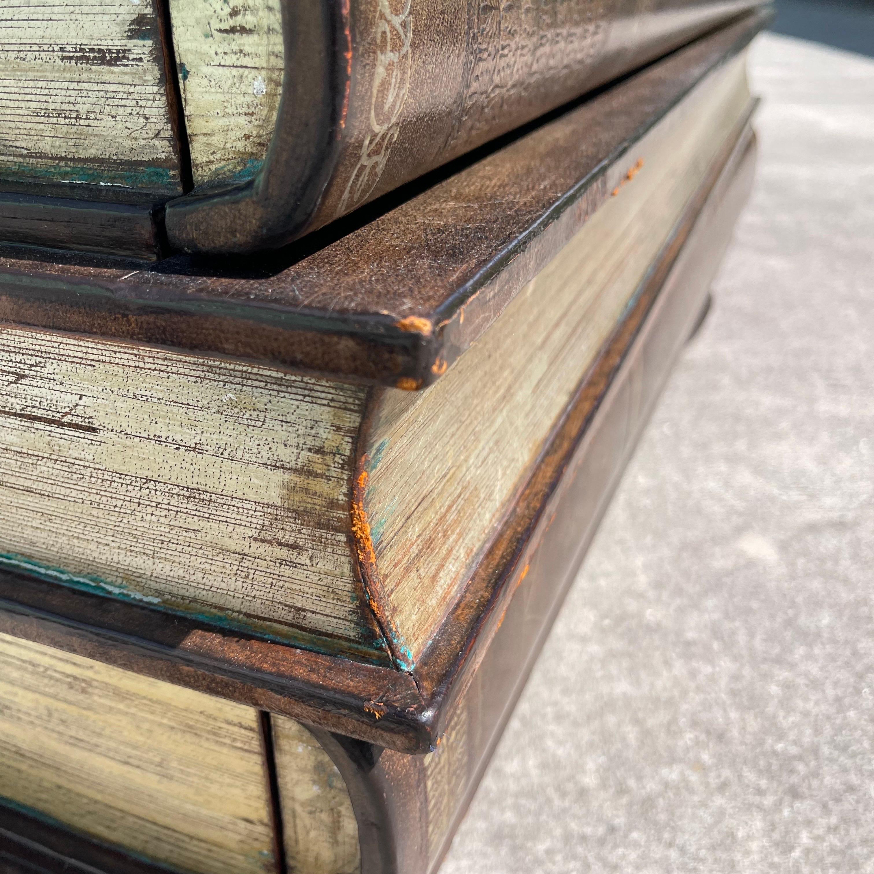 XX secolo Maitland Smith Trompe L'Oeil Tooled Leather Stacked Book Coffee Table Drawers (cassetti per libri) in vendita