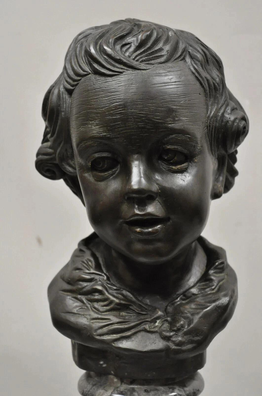Sconosciuto Scultura di bronzo con testa di ragazzo su base di marmo di Maitland Smith, stile vittoriano, 19