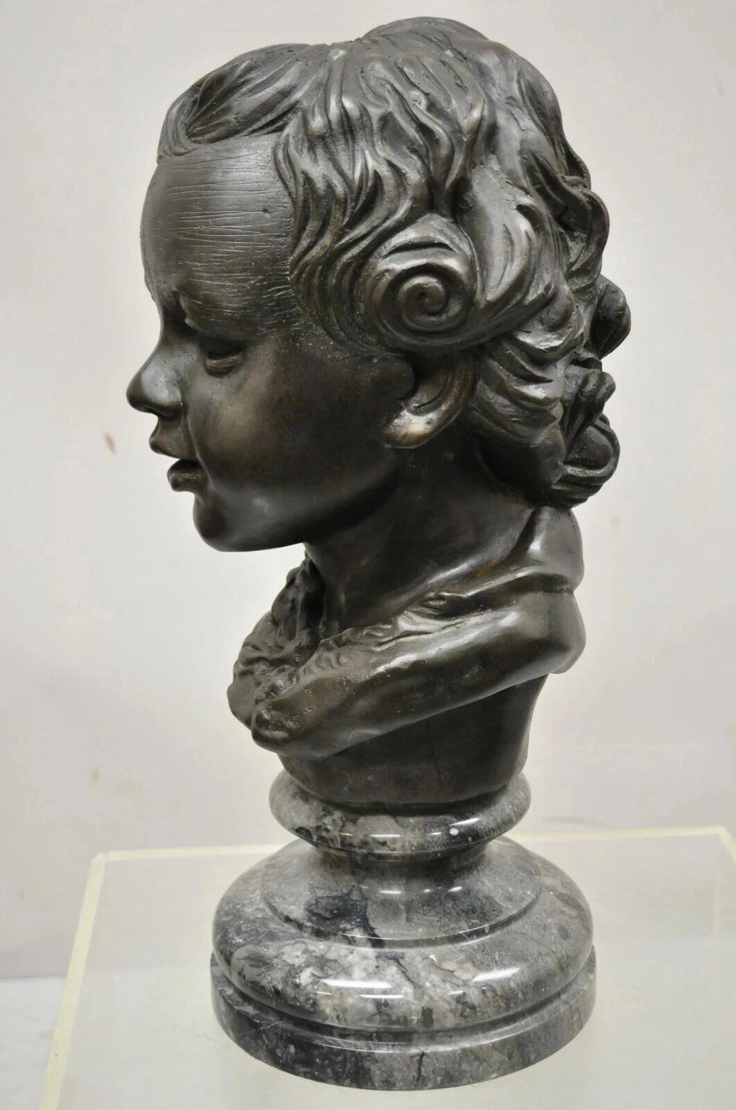 Scultura di bronzo con testa di ragazzo su base di marmo di Maitland Smith, stile vittoriano, 19