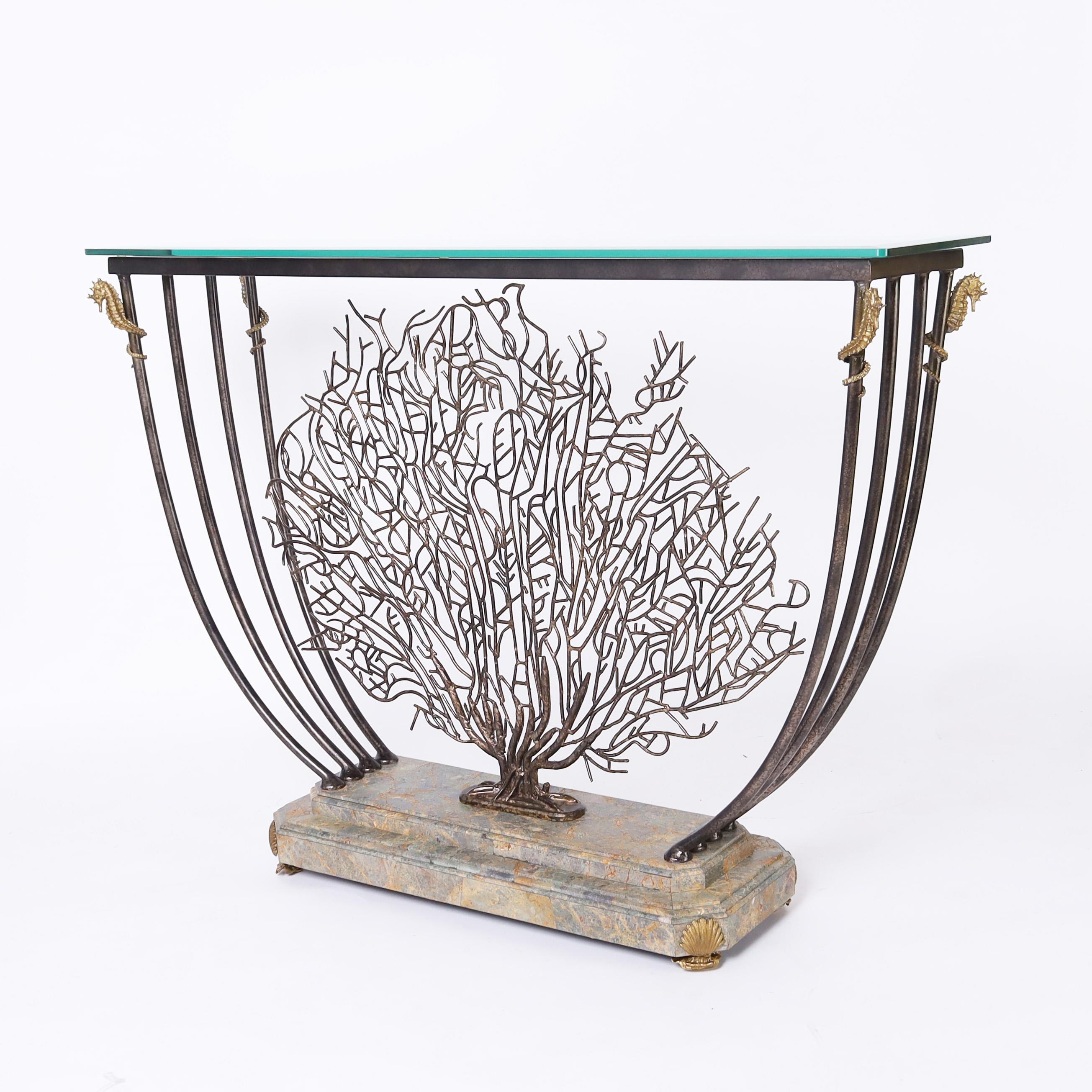 Maitland-Smith Vintage-Konsole aus Eisen und Bronze mit Korallenglasplatte (Moderne der Mitte des Jahrhunderts) im Angebot