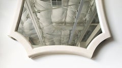 Maitland Smith Espejo de mármol blanco teselado