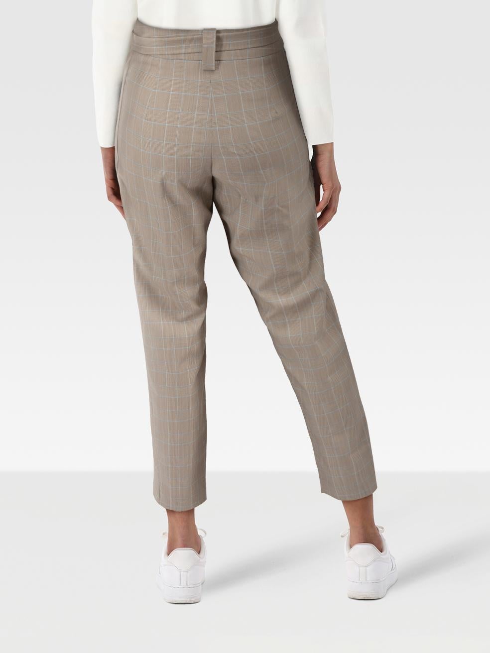 CONDITION is Never worn, with tags. No visible wear to trousers is evident on this new Maje designer resale item.
 
 
 
 Details
 
 
 Beige
 
 Polyester
 
 Trousers
 
 Checkered pattern
 
 Slim fit
 
 High rise
 
 2x Side pockets
 
 Fly zip, hook