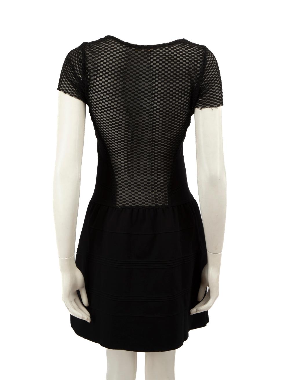 Maje Schwarzer Rücken Mesh Panel Zip Front Minikleid Größe L im Zustand „Gut“ im Angebot in London, GB