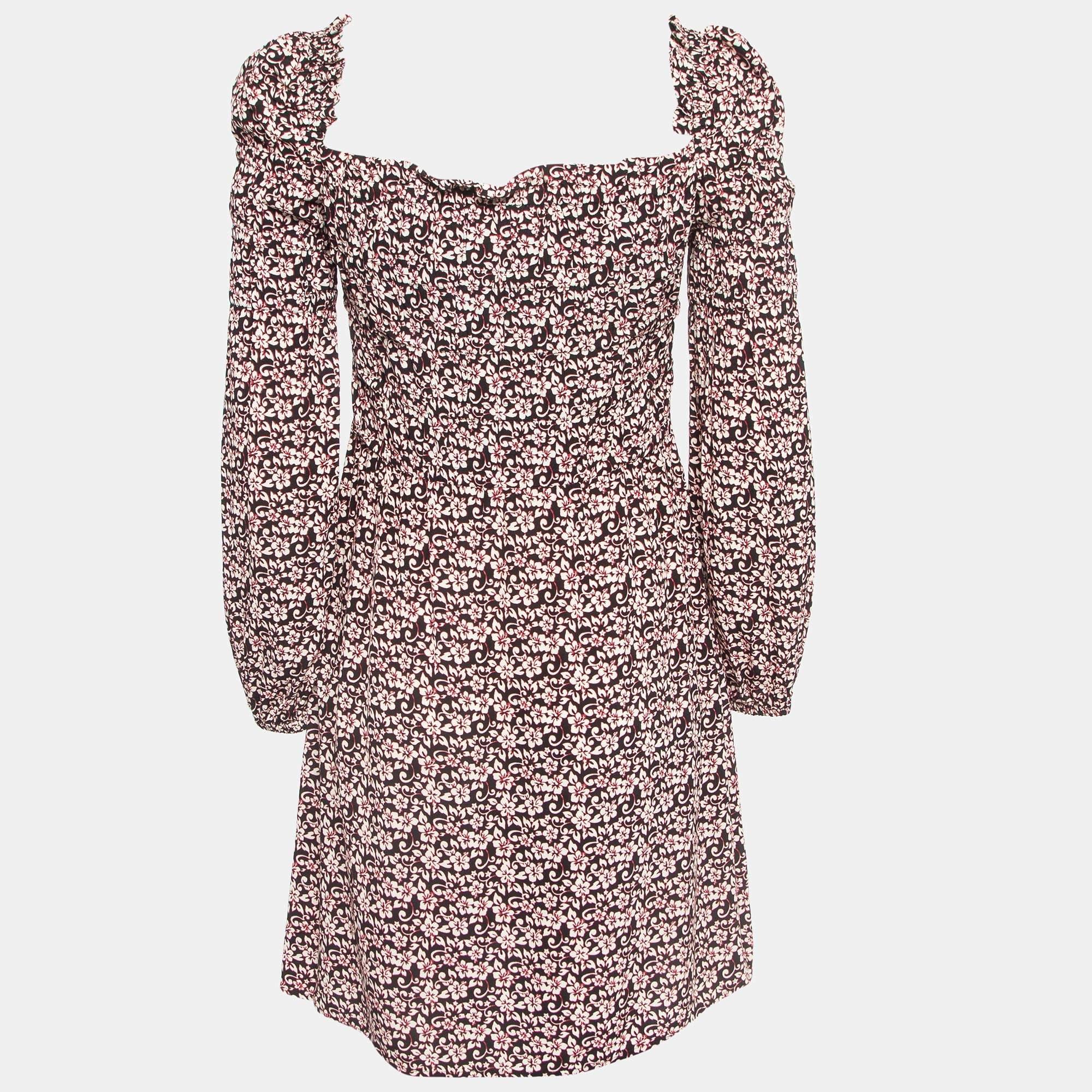 Effortlessly made into a chic design this Maje mini floral dress is easy to wear and easy to accessorize. Tailored beautifully the dress is sure to remain a favorite season after season.