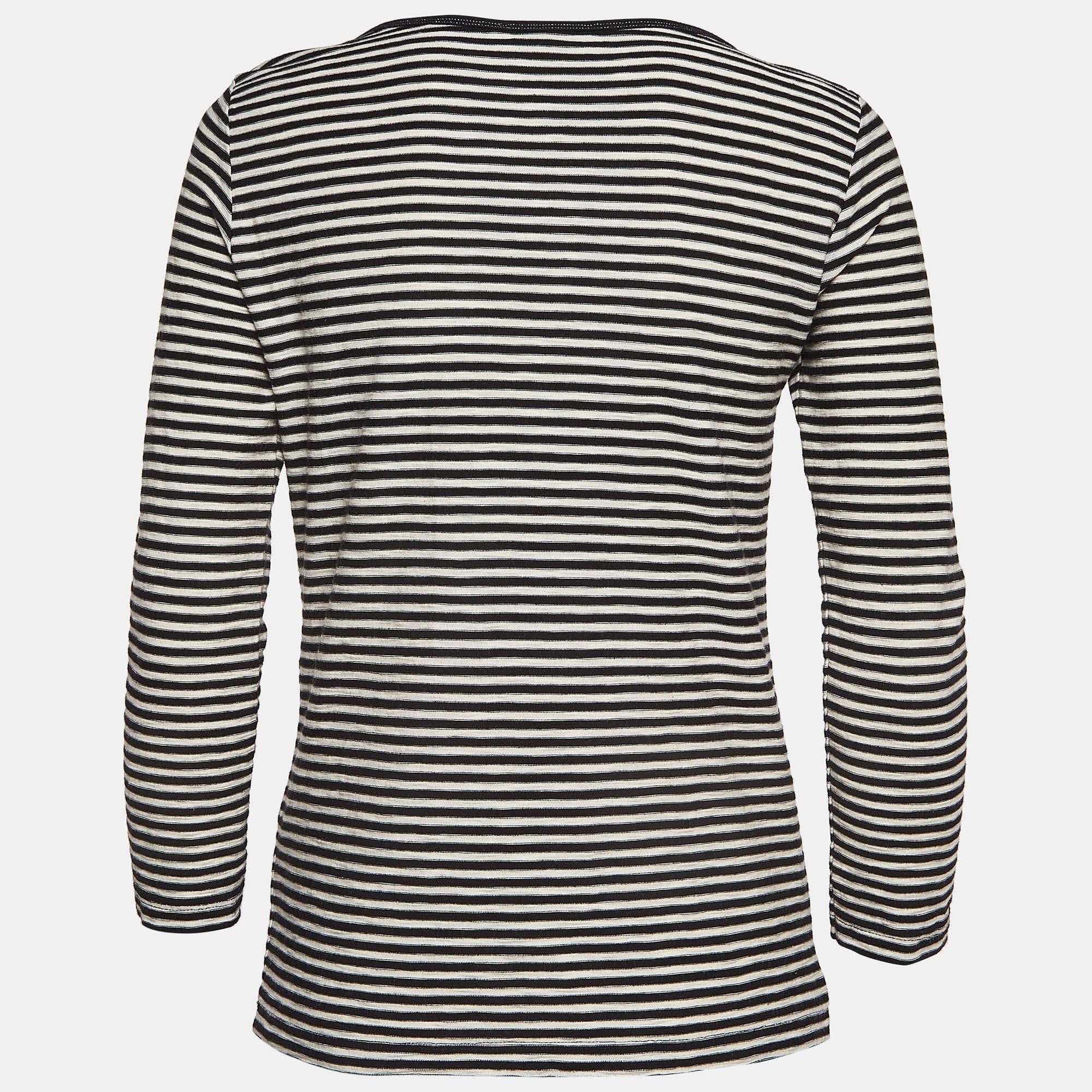 Whether you want to go out on casual outings with friends or just want to lounge around this t shirt is a versatile piece and can be styled in many ways. It has been made using fine fabric.