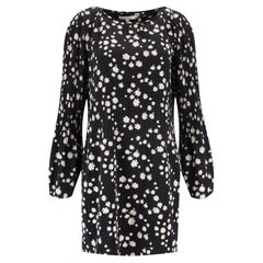 Vestido plisado con estampado de margaritas Maje