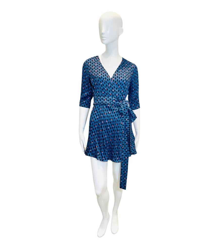 Maje Logo Pattern Wrap Dress

Blue, mini dress designed with 'M' logo pattern throughout.

Featuring belted, wrap style with V-Neckline and three-quarter sleeves. Rrp £247

Size – 1 - S

Condition – Very Good

Composition – 100% Viscose