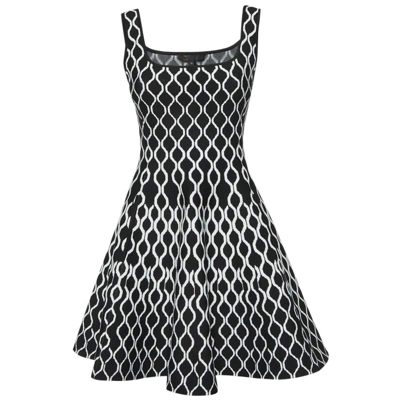 Maje - Mini robe en maille jacquard monochrome - M.