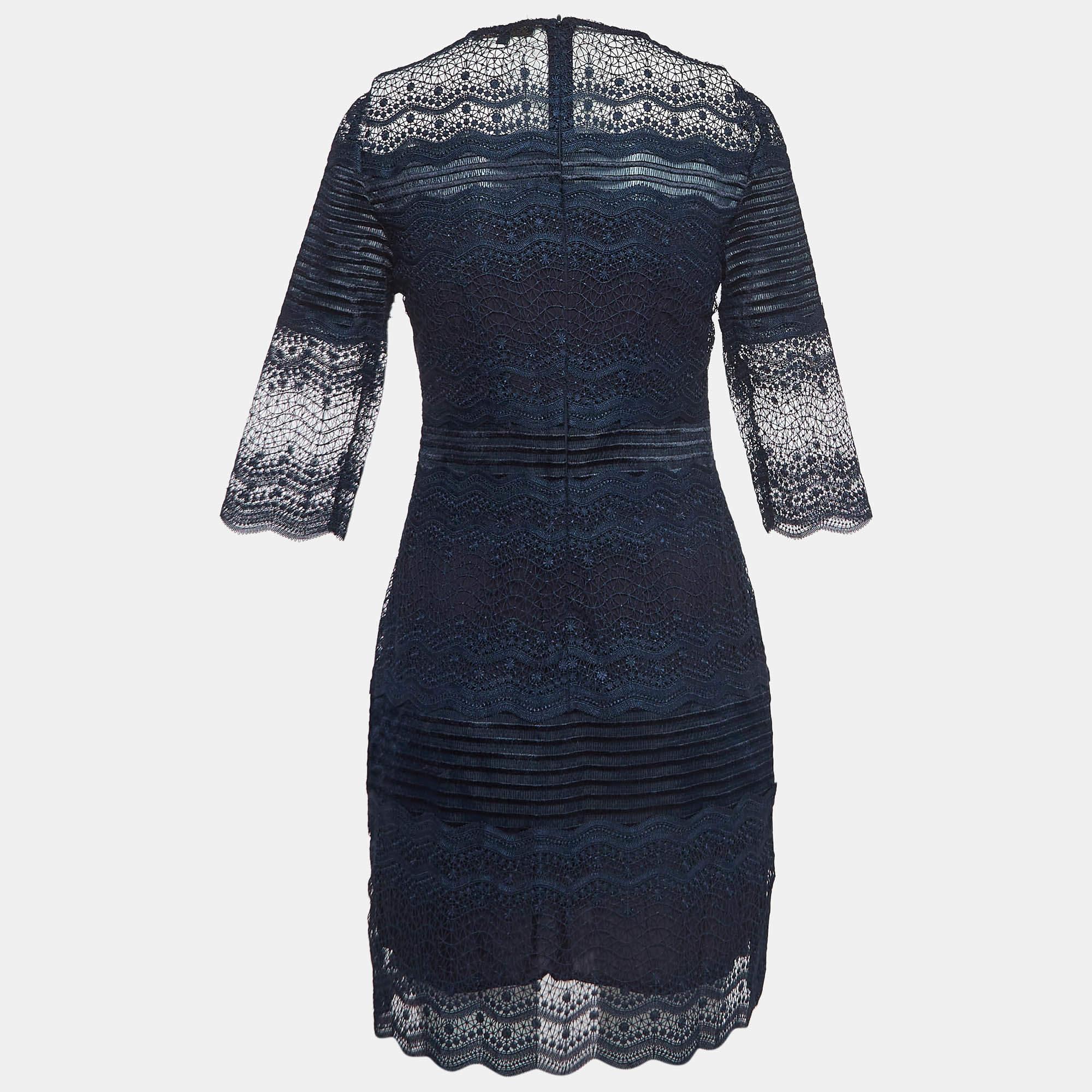 The fine artistry and the feminine silhouette of this designer dress exhibit the labels impeccable craftsmanship in tailoring. It is stitched using quality materials has a good fit and can be easily styled with chic accessories open toe sandals and