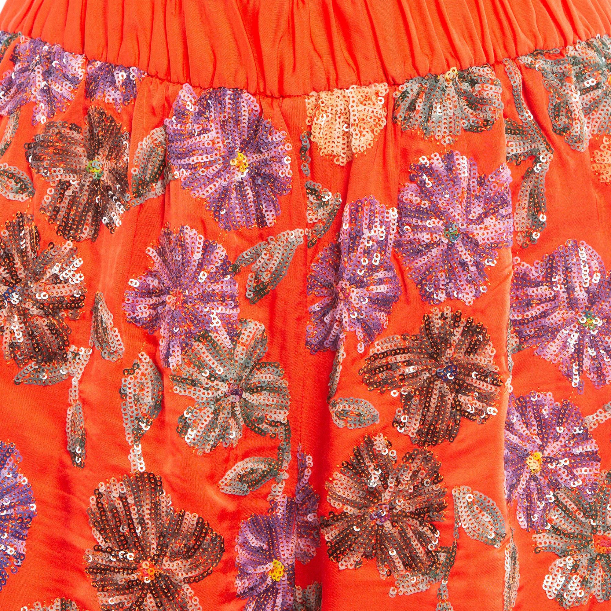 Maje Orange Floral Sequin Embroidered Crepe Izul Shorts L Bon état - En vente à Dubai, Al Qouz 2