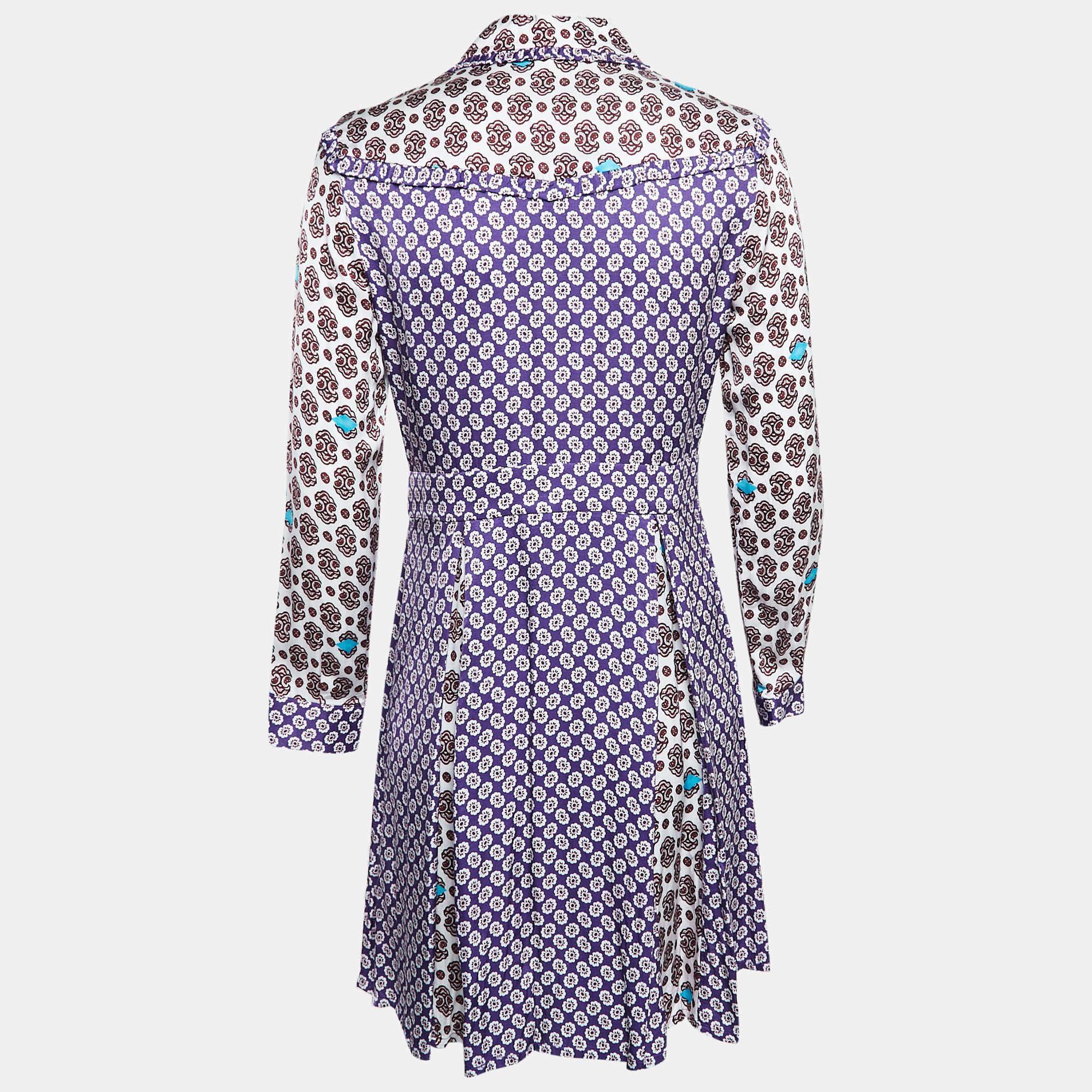 Découvrez les joies d'une confection experte avec cette robe de créateur pour femme. Méticuleusement confectionné, il offre une coupe impeccable et des détails luxueux garantissant un confort inégalé. Cette magnifique création rehaussera votre style