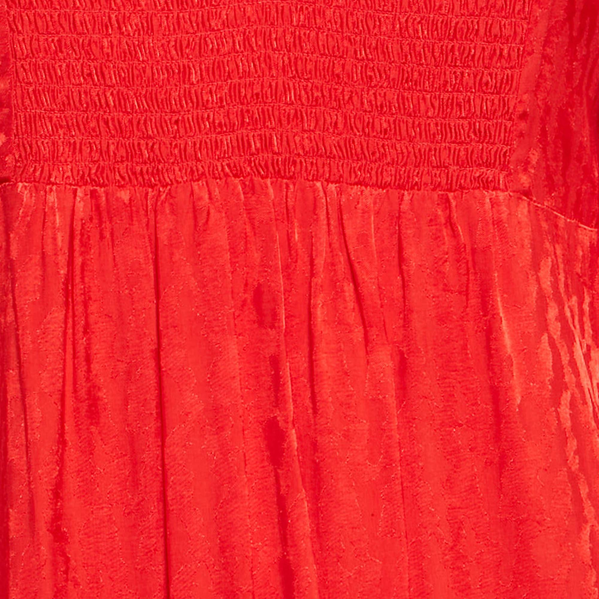 Maje Red Jacquard Smocked Mini Dress M In Good Condition In Dubai, Al Qouz 2