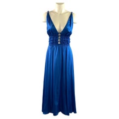 Robe longue MAJE, taille 4, en viscose bleue, plissée, col en V