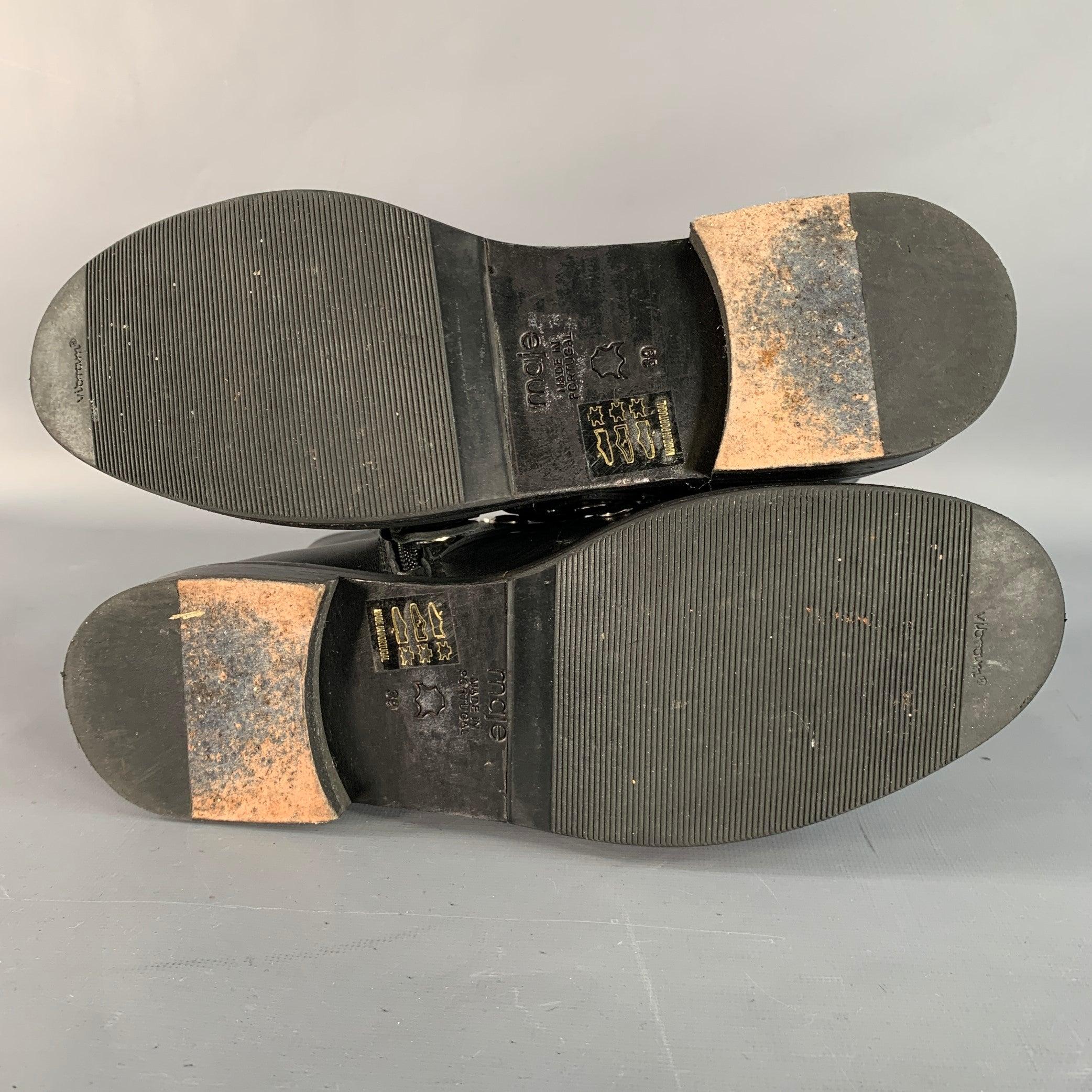 MAJE Taille 9 Bottes de cheville militaires en cuir noir clouté avec fermeture à glissière latérale Pour femmes en vente