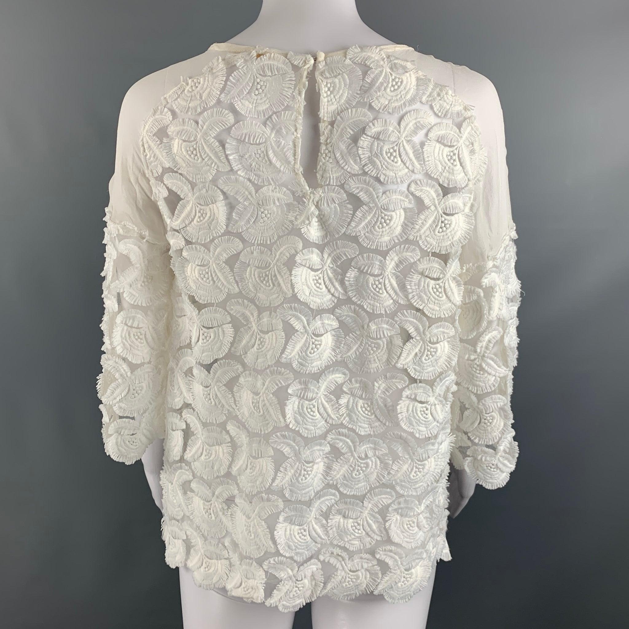 MAJE Size M White Polyester Blend Lace Raglan 3/4 Dress Top In Good Condition For Sale In San Francisco, CA