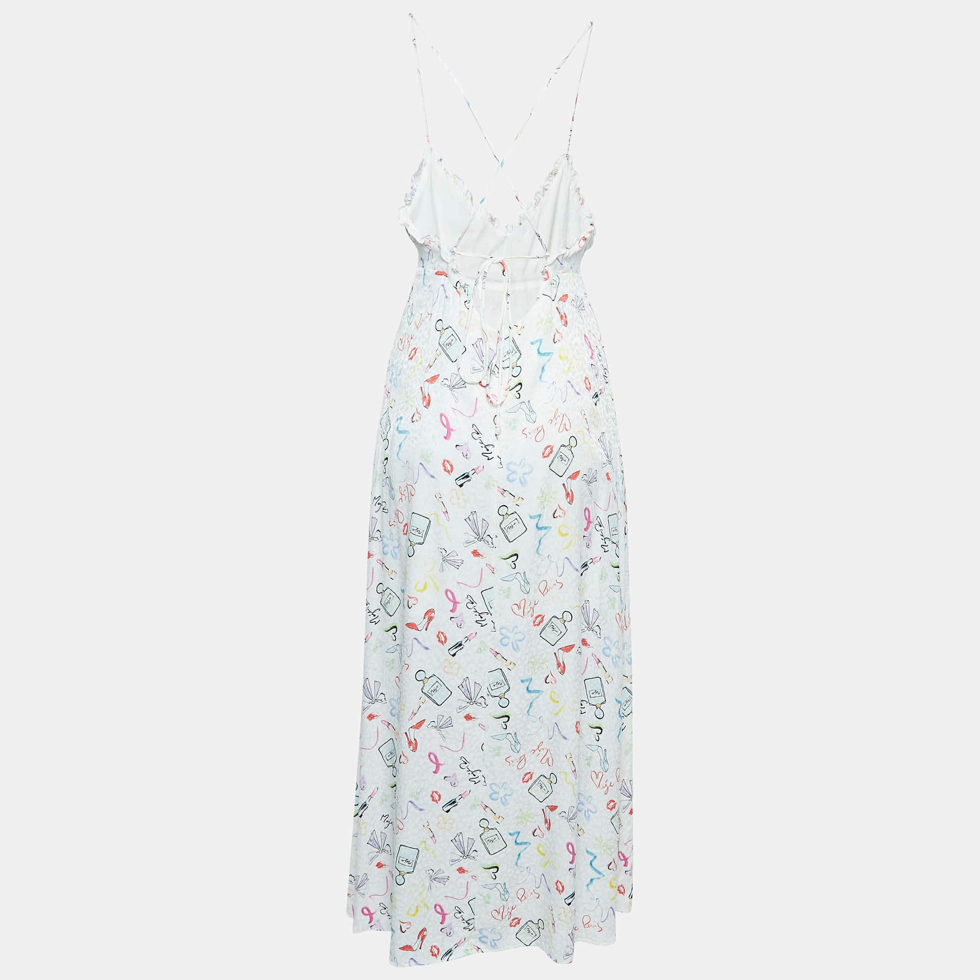 The fine artistry and the feminine silhouette of this designer dress exhibit the labels impeccable craftsmanship in tailoring. It is stitched using quality materials has a good fit and can be easily styled with chic accessories open toe sandals and