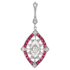 Majesté Art Deco Style Diamant und Rubin Marquise Form Anhänger in 14K Weißgold