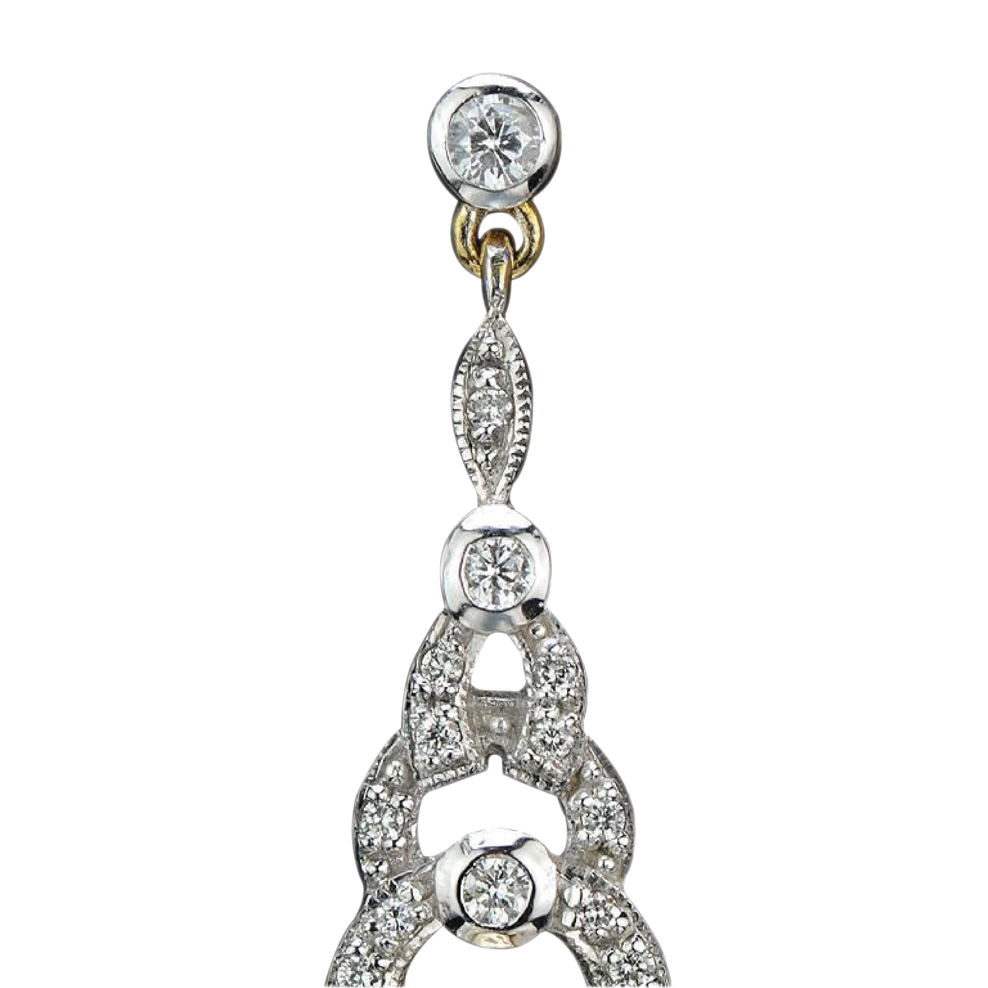 Taille cabochon Majesté Charm Boucles d'oreilles pendantes en or jaune 14 carats avec opale d'Australie et diamants en vente