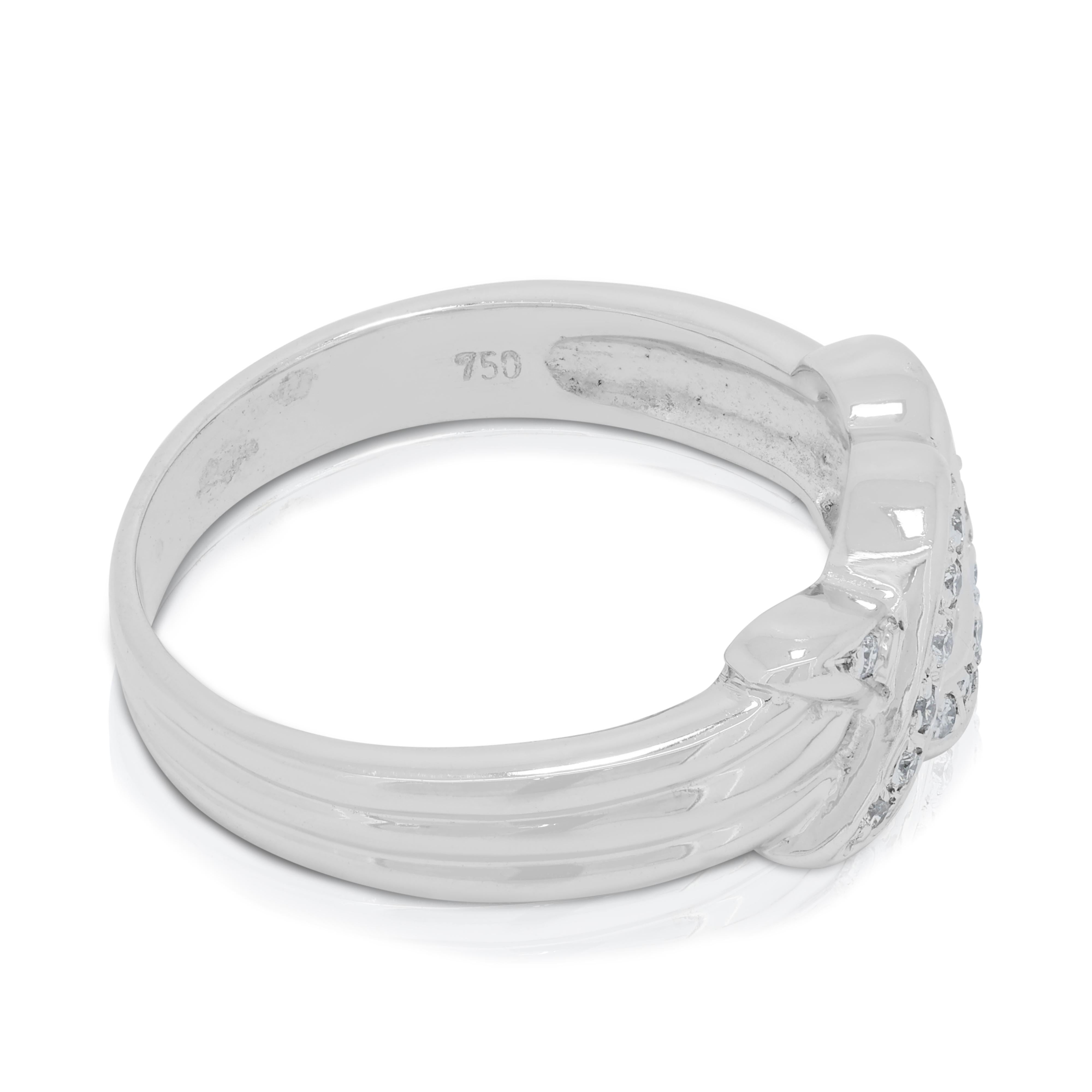 Taglio rotondo Anello Majestic con diamanti da 0,16 carati in oro bianco 18 carati in vendita