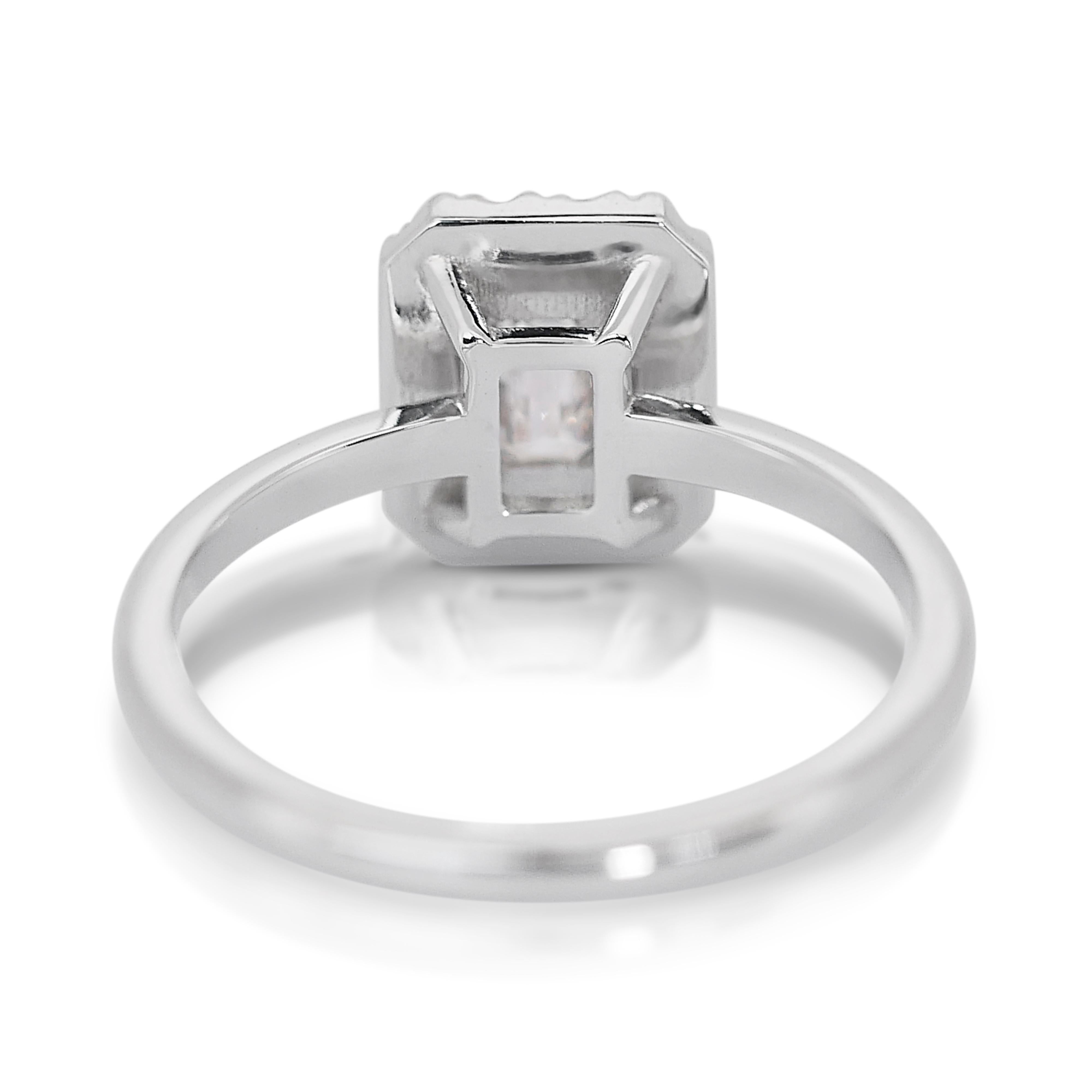 Majestic 0.75ct Diamonds Halo Ring in  18k White Gold - GIA Certified For Sale 2