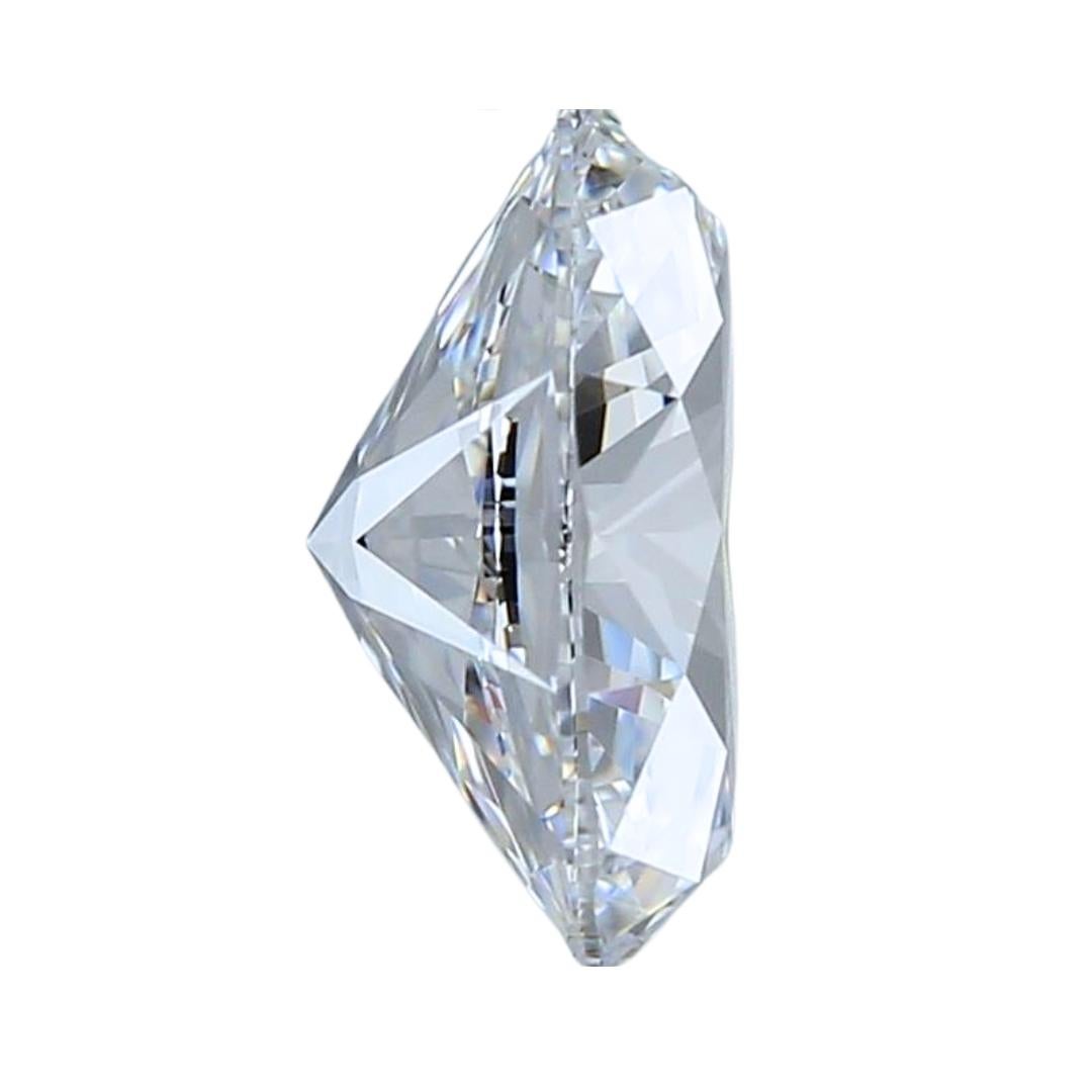 Majestic 0.90ct Ideal Cut Oval-Shaped Diamond - GIA Certified In New Condition For Sale In רמת גן, IL