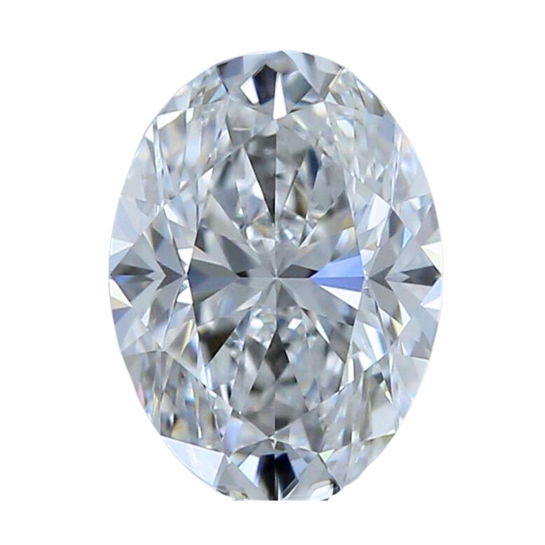 Majestic 0.90ct Ideal Cut Oval-Shaped Diamond - GIA Certified For Sale 2