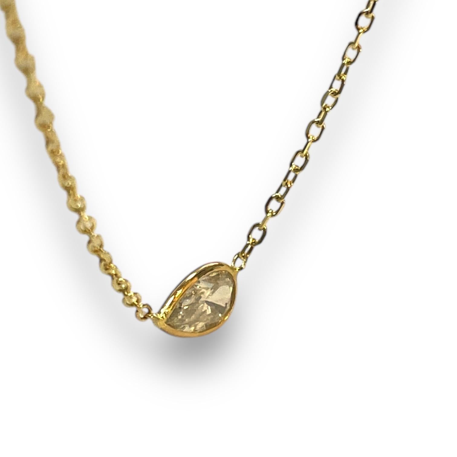 Women's Majestic 14K Yellow Gold 0.85ct Natural Diamond Bezeled Necklace For Sale