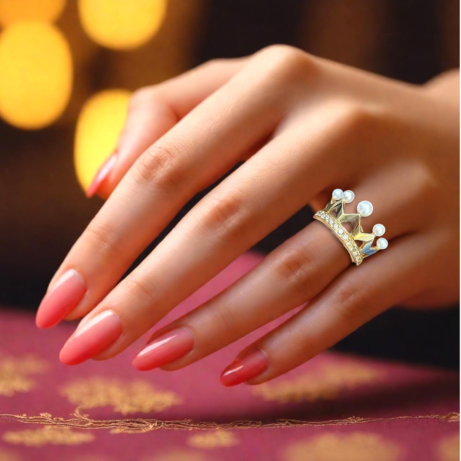 Women's or Men's Majestic 18K Rose Gold Faraone Crown Ring For Sale