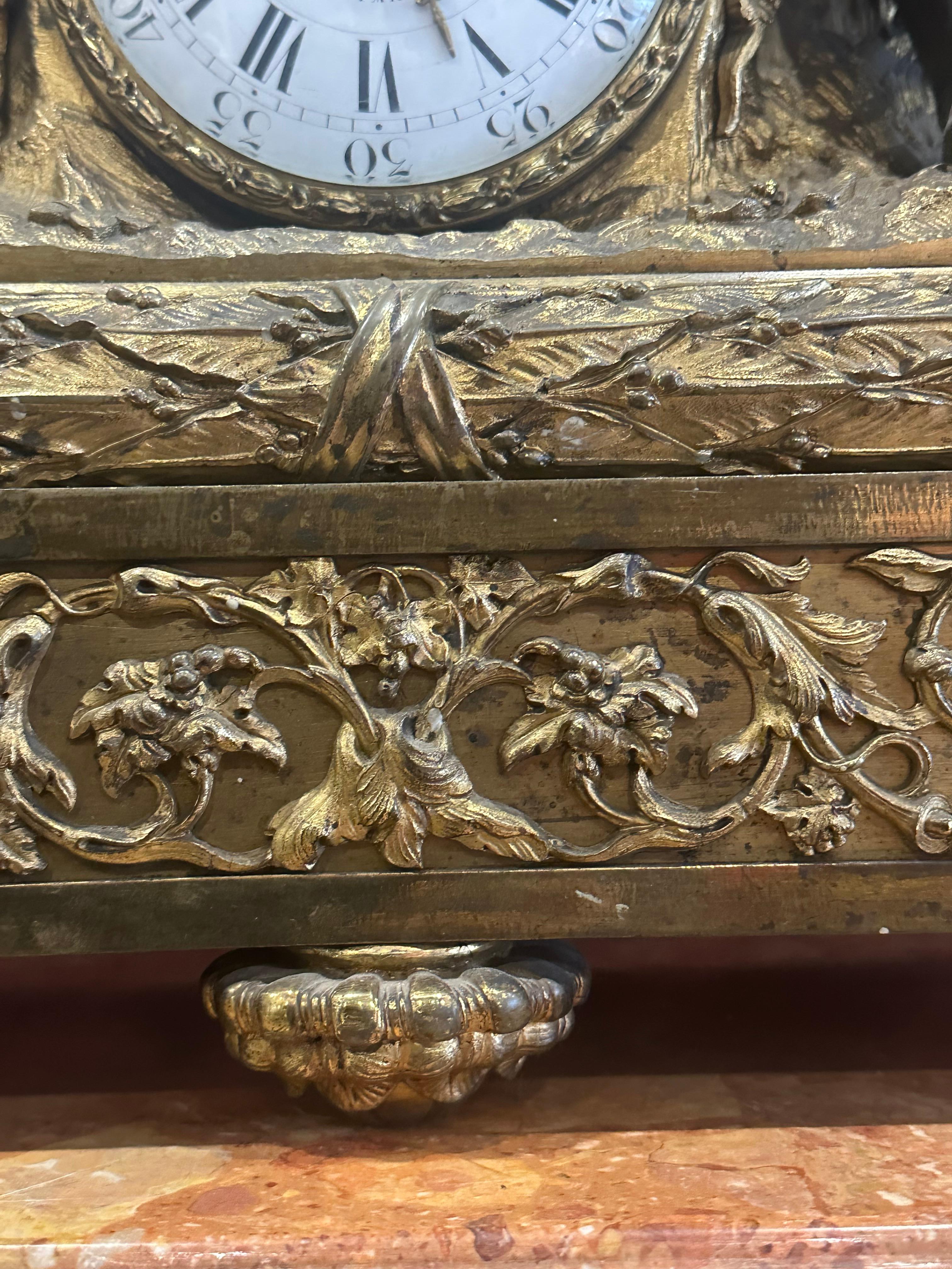 Maestoso candelabro francese in bronzo dorato del XIX secolo e orologio di guarnizione in vendita 8