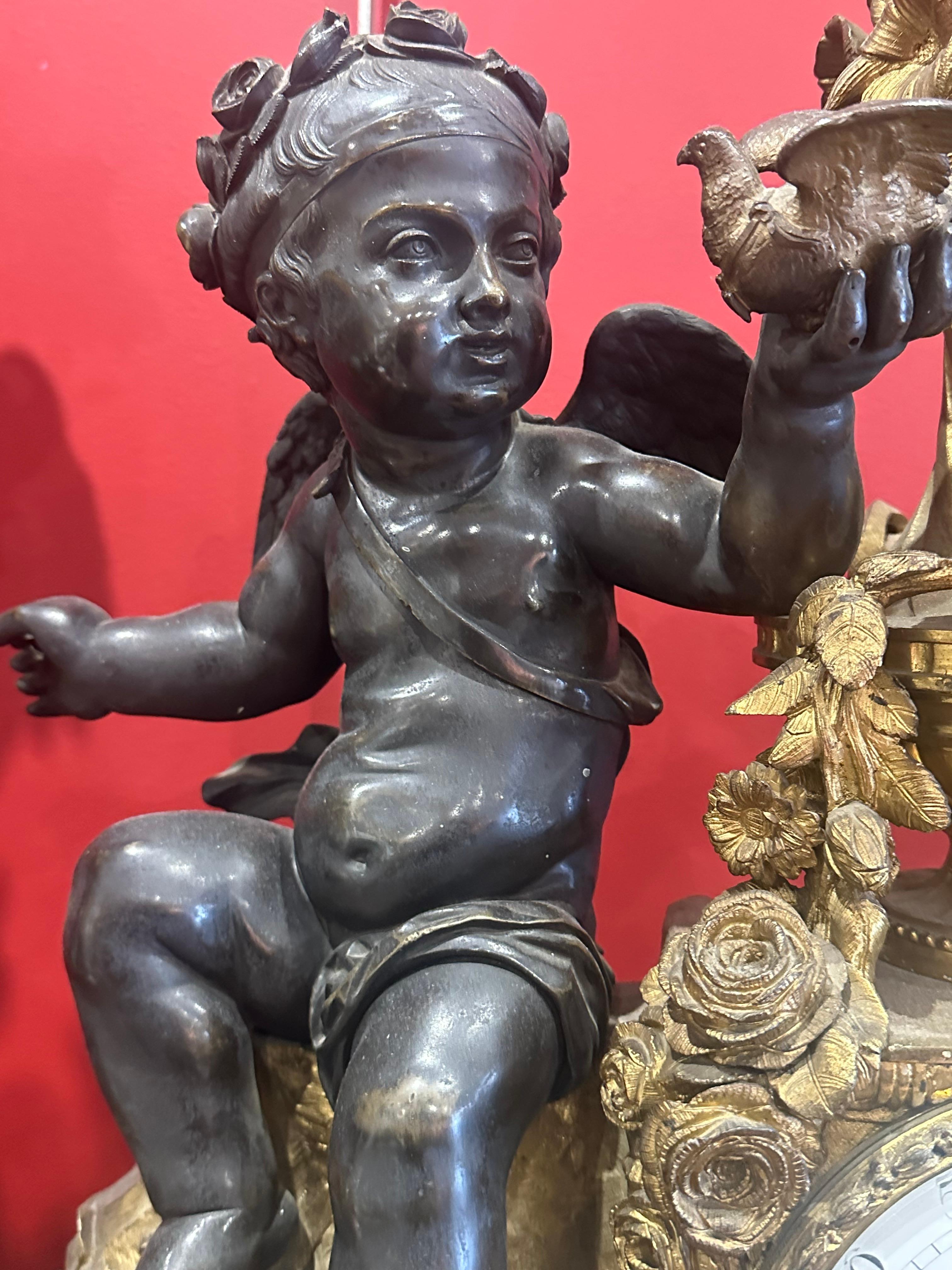 Maestoso candelabro francese in bronzo dorato del XIX secolo e orologio di guarnizione In condizioni buone in vendita a Saint Ouen, FR