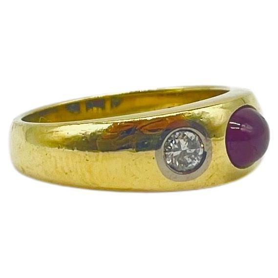 majestic 3 stone ring with diamond and ruby in 18k yellow gold  For Sale 1