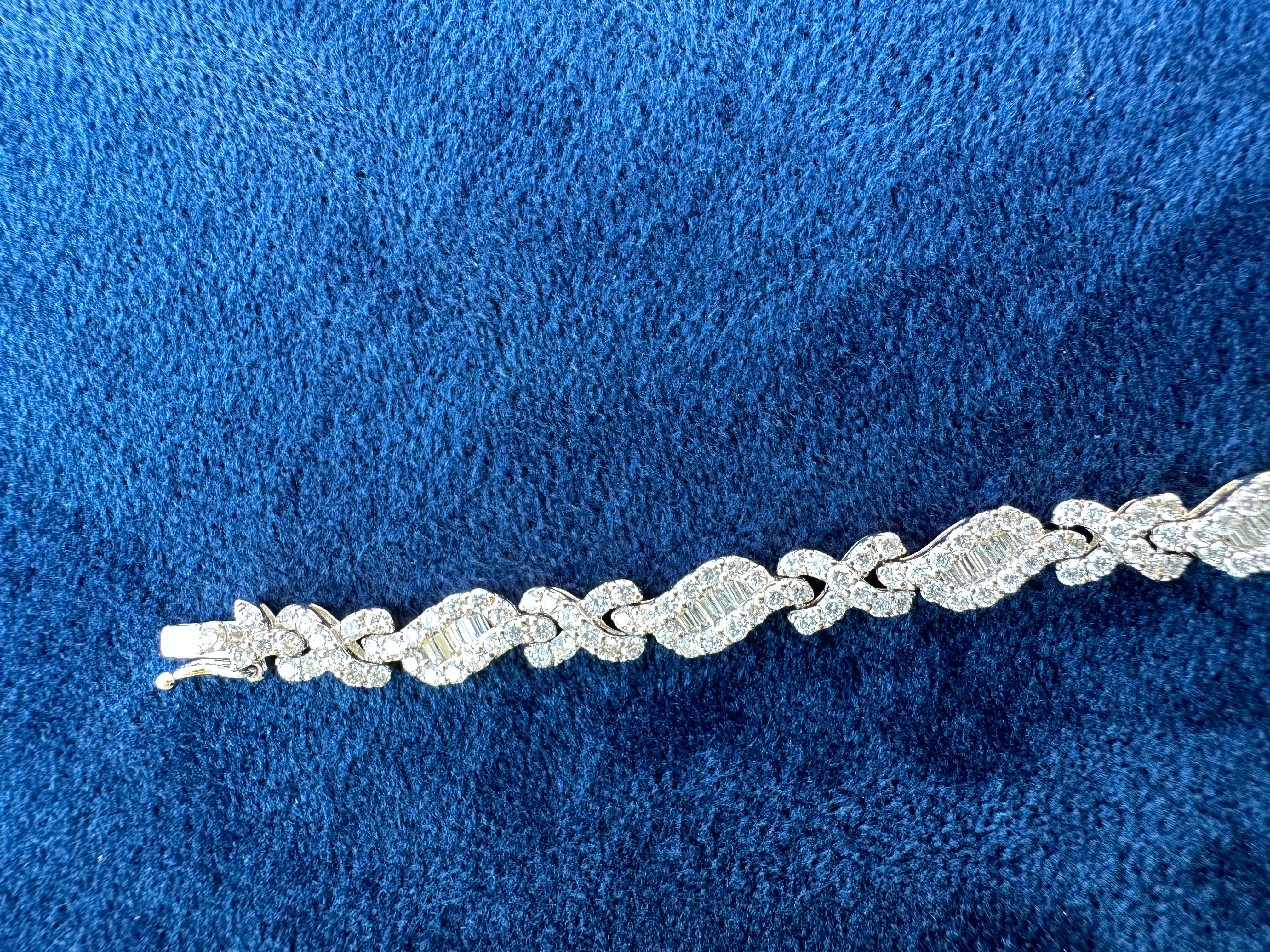 Majestic 52 Karat intensiver lila brasilianischer Amethyst & Diamant 18K Gold Halskette im Angebot 4