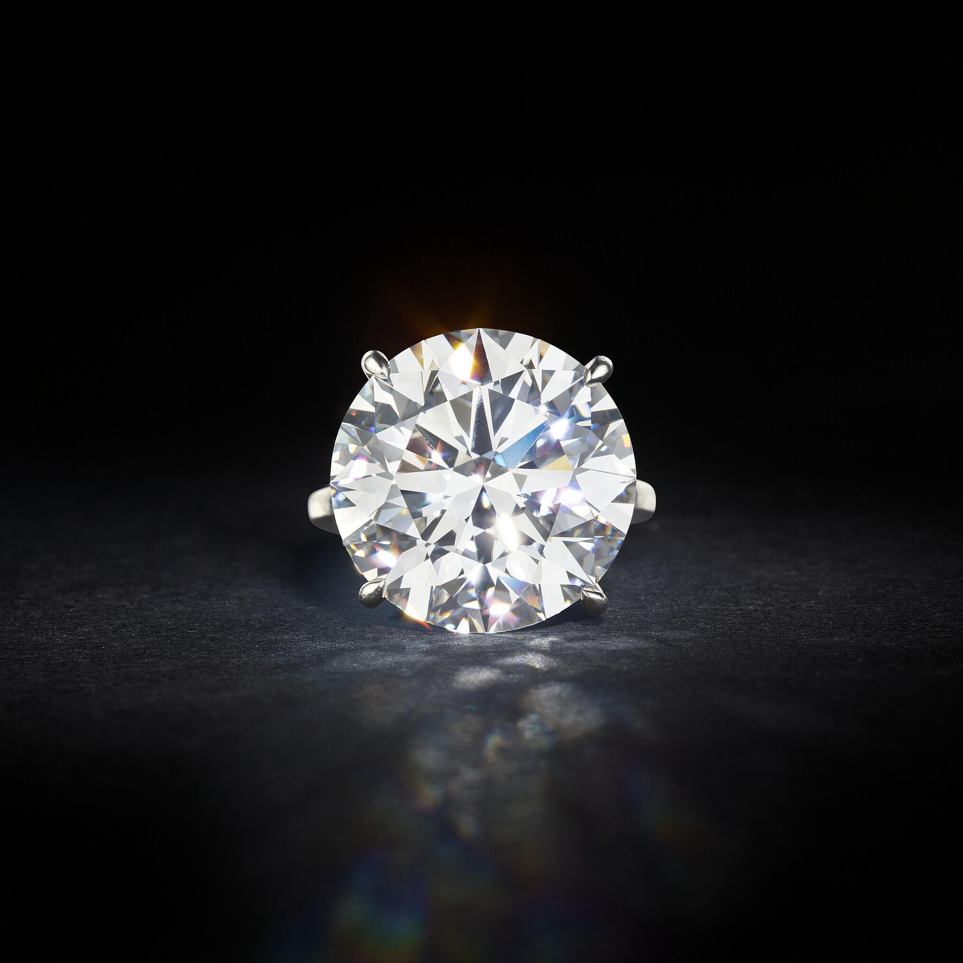Majestic 8-Carat F VS Round Brilliant Diamond Ring  GIA Certified For Sale 1