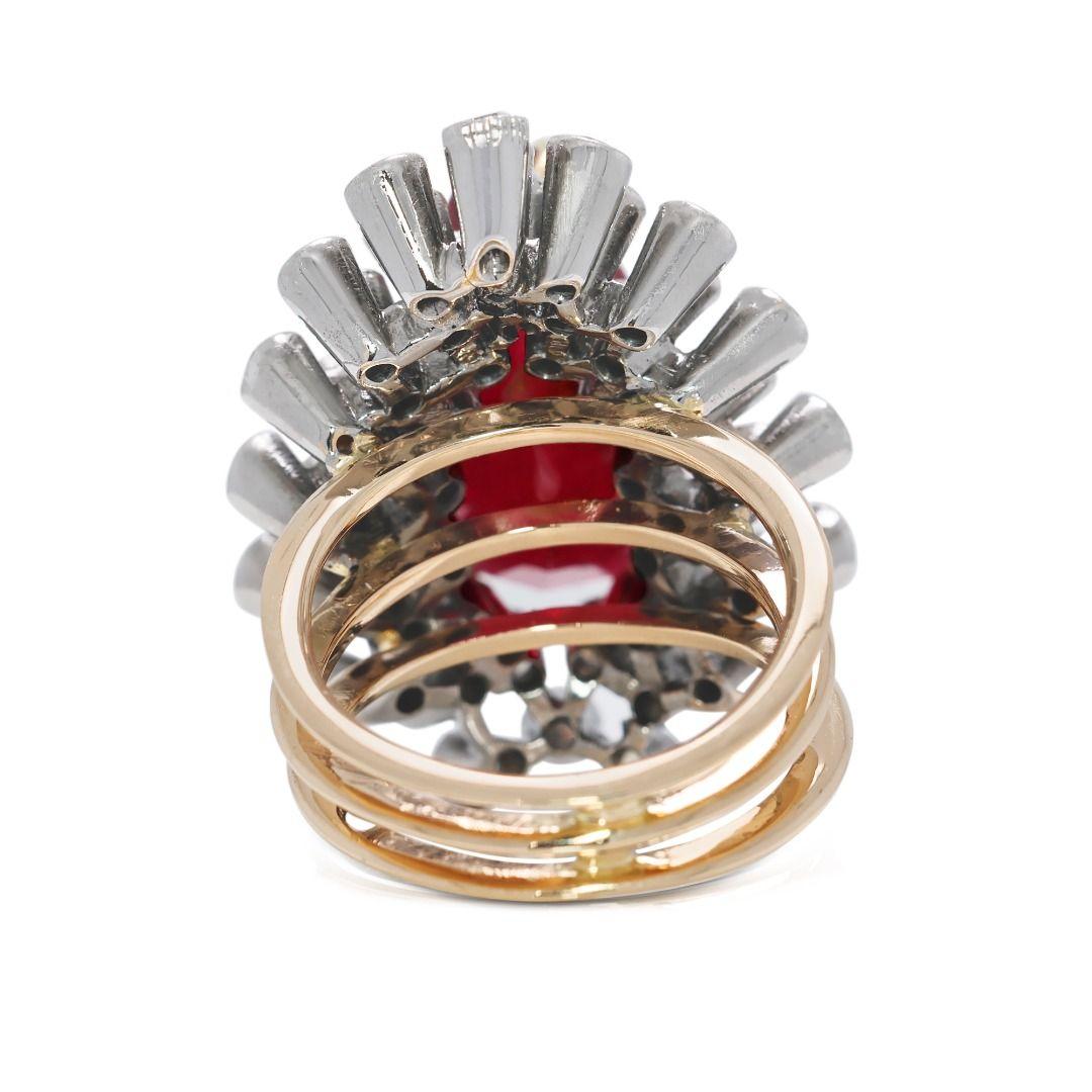 Anello Majestic con rubino e diamanti naturali da 9,61 carati in oro 18 carati bicolore in vendita 3