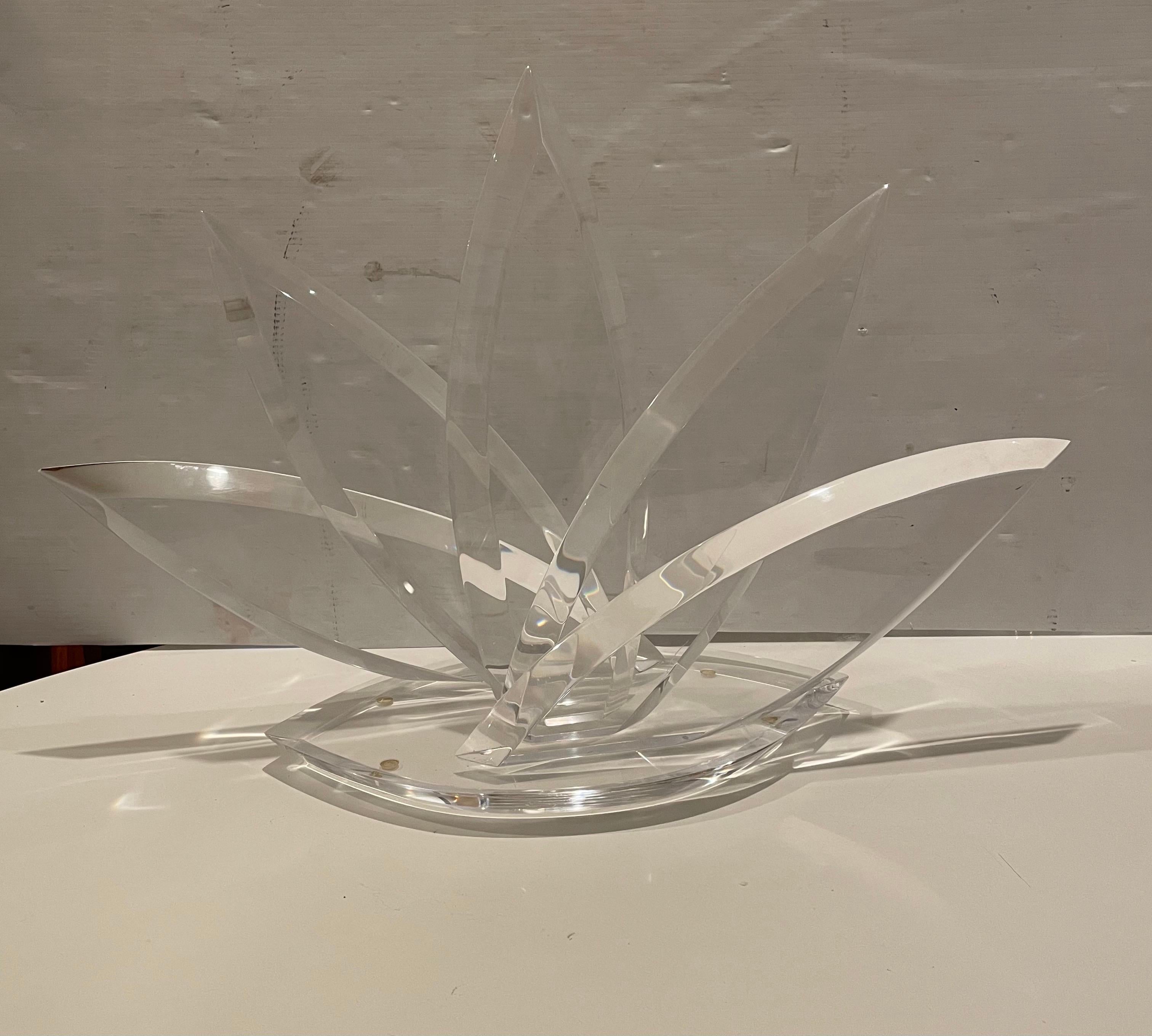 Majestic Agave Lucite Sculpture Signed by Hivo Van Teal In Excellent Condition In San Diego, CA