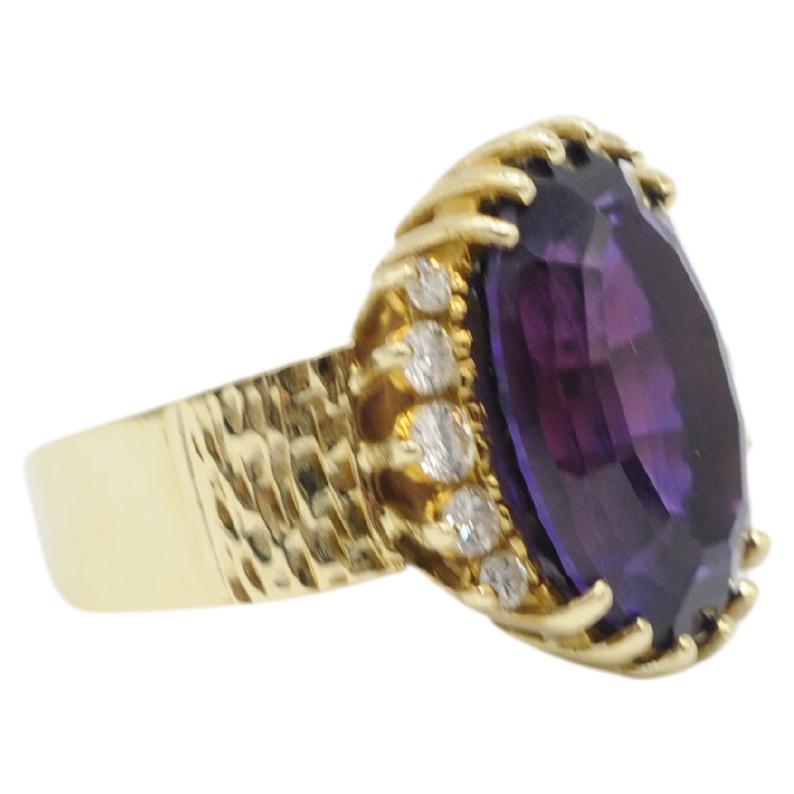 Aesthetic Movement Majestic  amethyst ring with diamond in 14k Gold For Sale