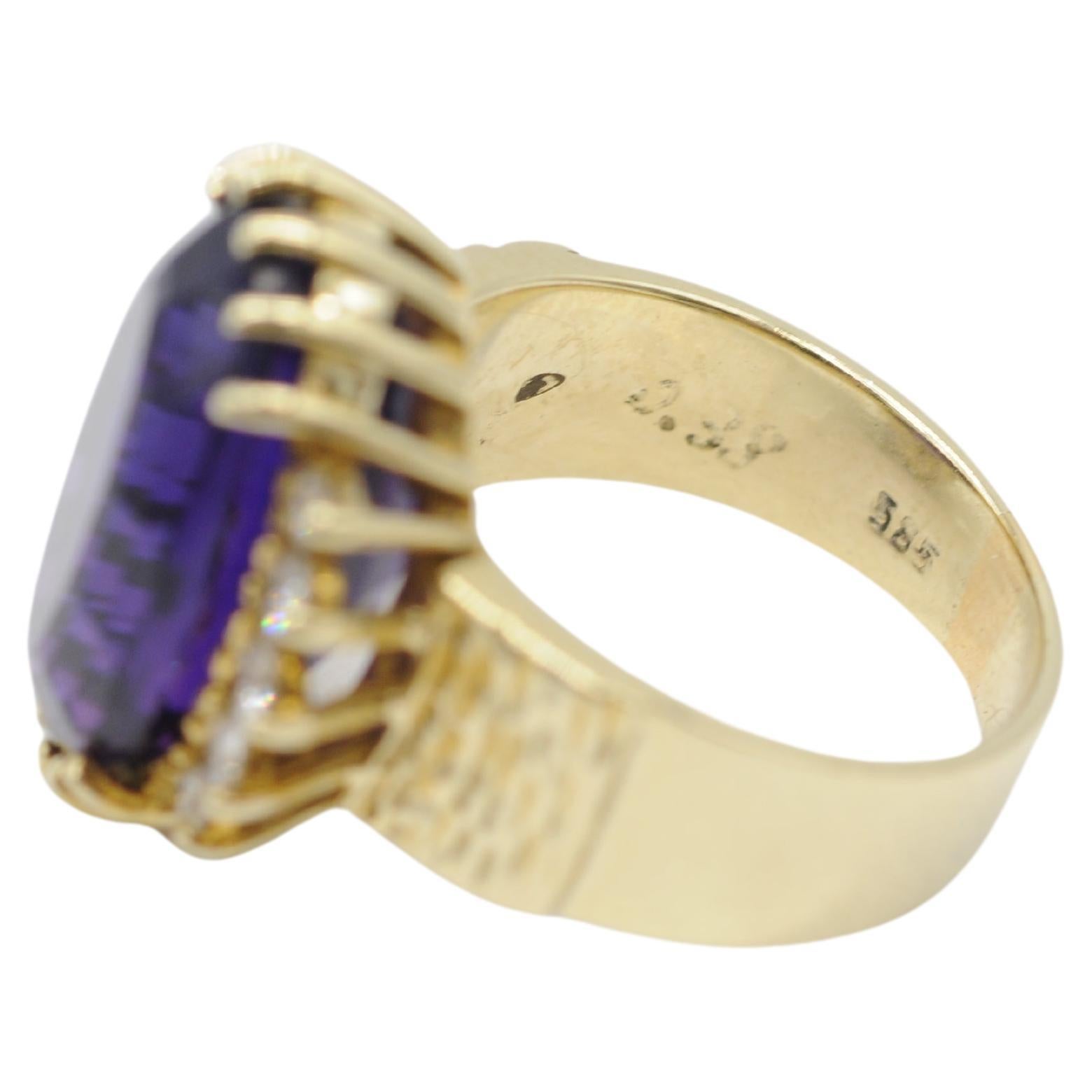 Majestic  amethyst ring with diamond in 14k Gold For Sale 1