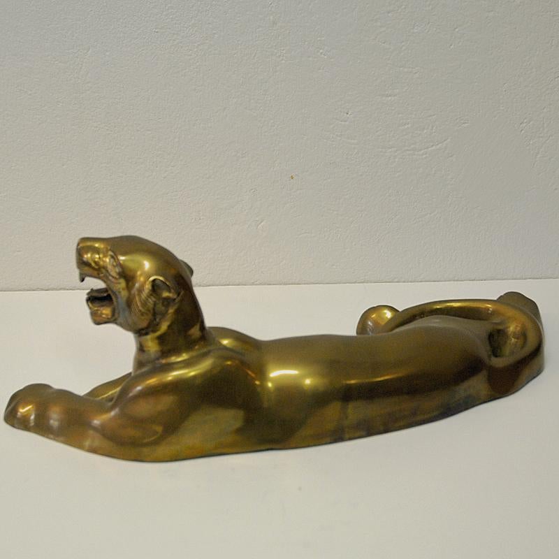 Majestic And Lying Golden Vintage Brass Tiger, 1970s In Good Condition In Stockholm, SE