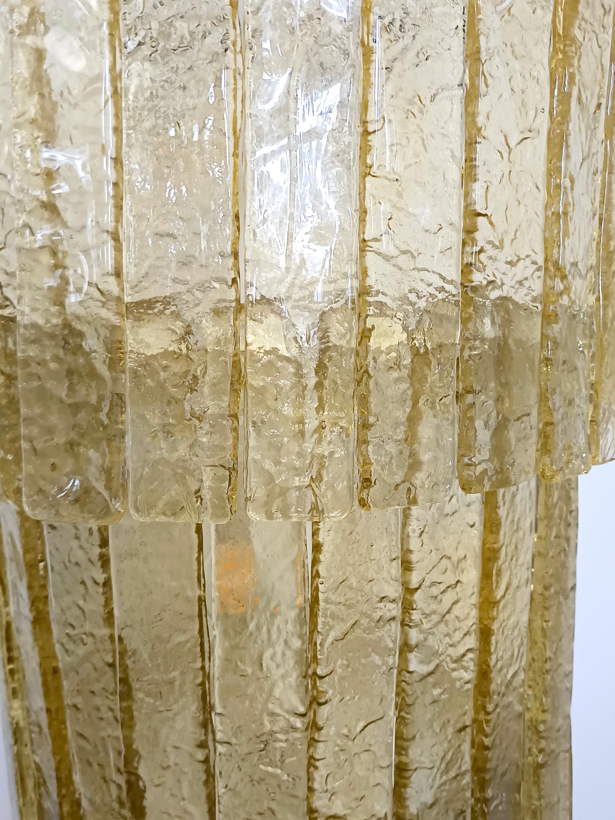 Majestätischer und monumentaler Kronleuchter aus goldenem Murano-Glas, Italien 1970er - 1980er Jahre (Muranoglas) im Angebot