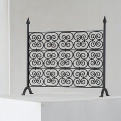Majestic Antique Fire Screen in Wrought Iron Late 19th Century