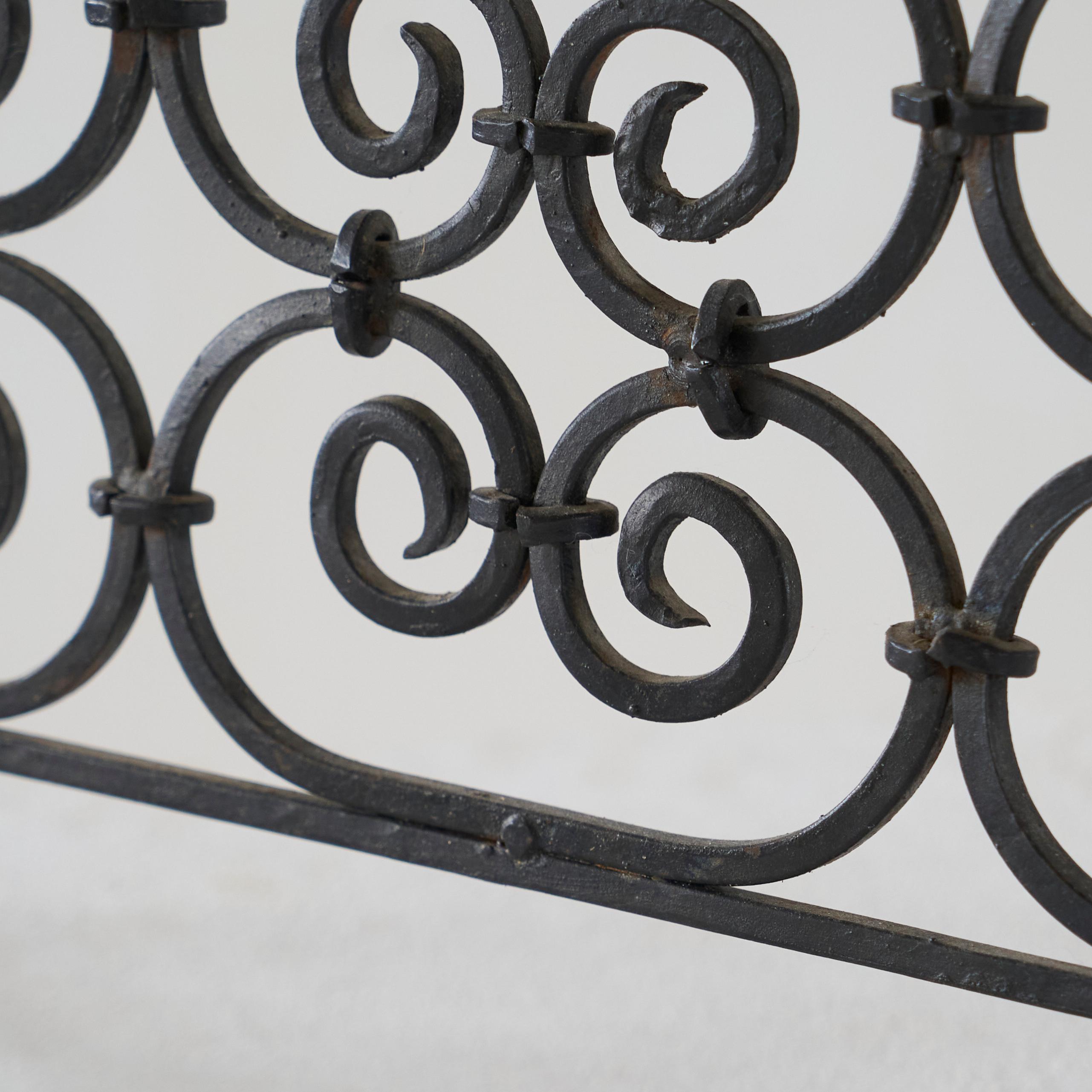 Majestic Antique Fire Screen in Wrought Iron Late 19th Century Bon état - En vente à Tilburg, NL