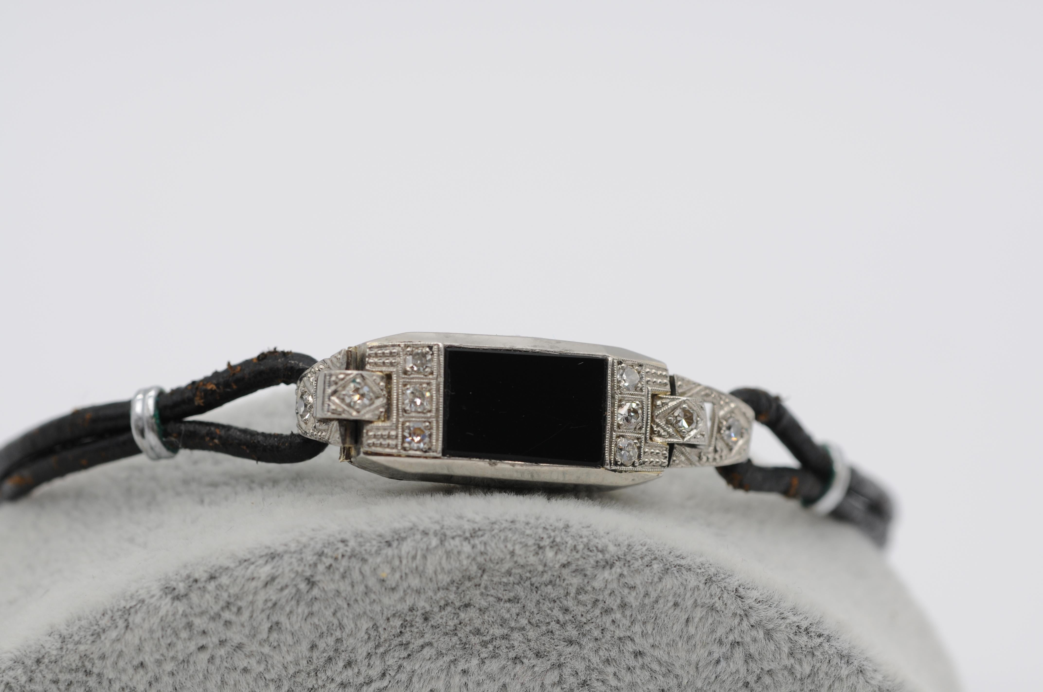Majestueux bracelet Art déco avec diamants, platine et onyx en vente 1