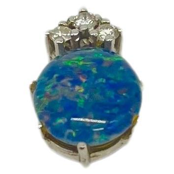 Majestätischer Art-Déco-Kette-Anhänger mit Diamanten und blauem Opal aus 14 Karat Gold (Art déco) im Angebot