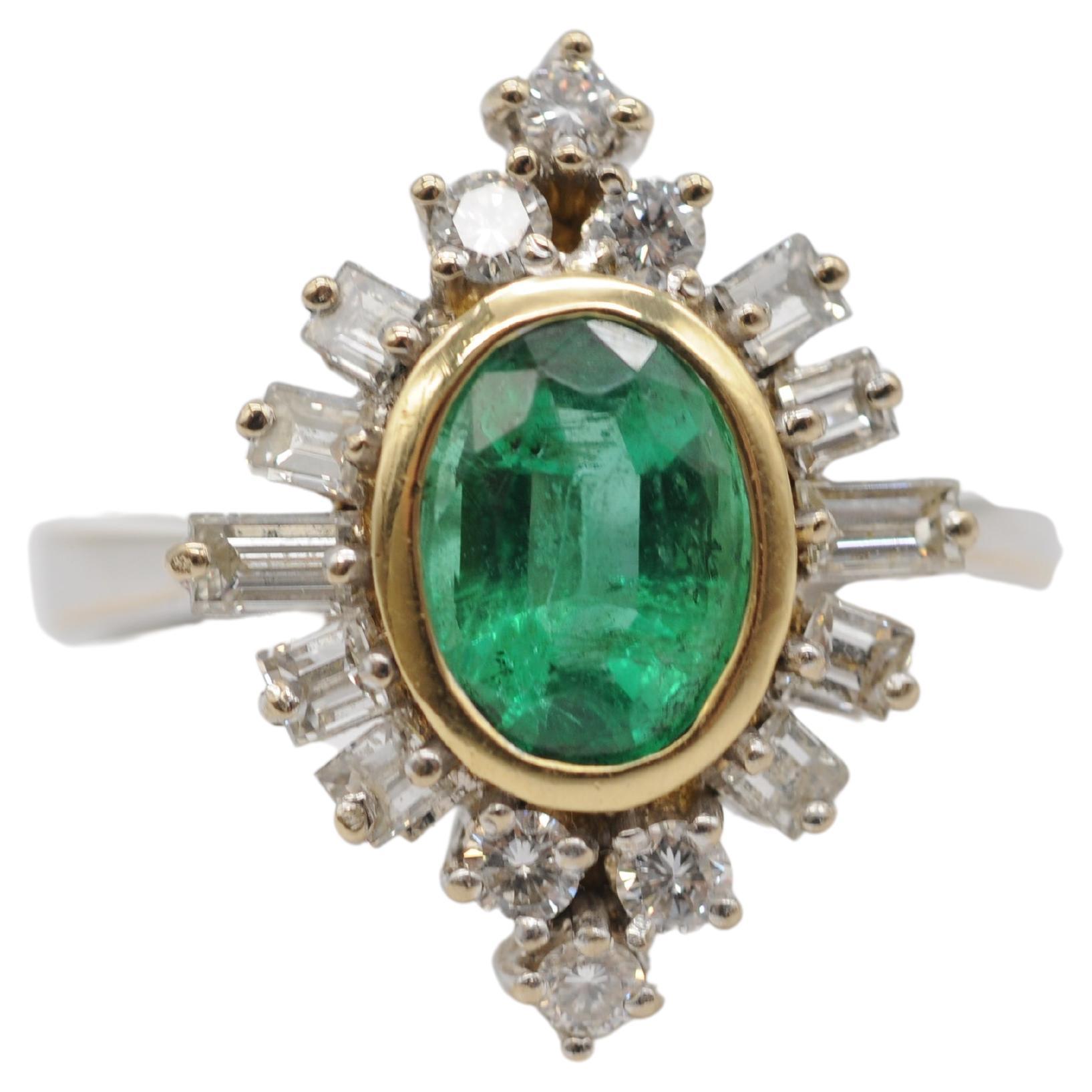 majestic art deco Colombian emerald 1.25ct ring in 18k gold  For Sale 1
