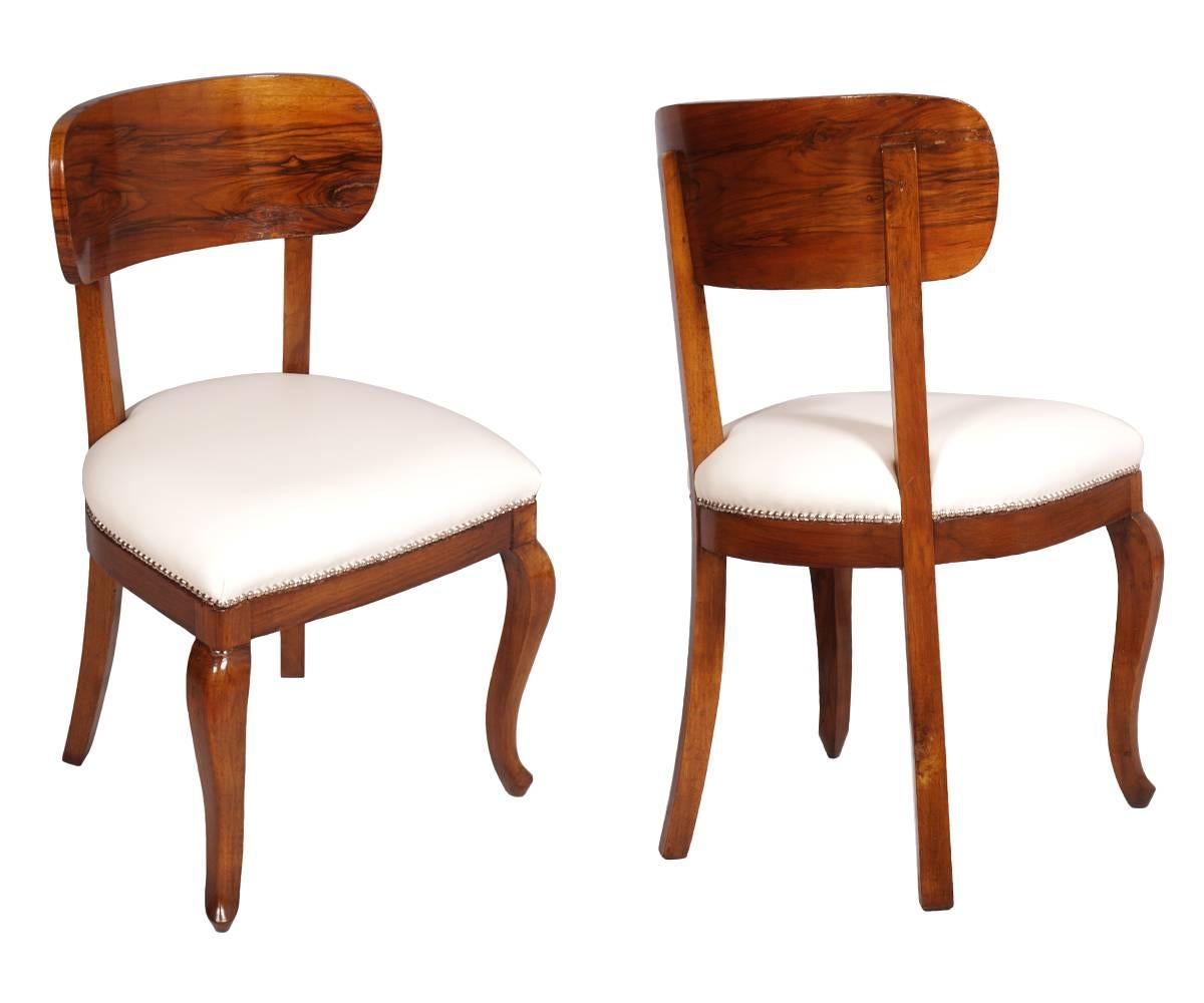 Esszimmer-Set, Sideboards, Tisch und Stühle im Art déco-Stil, Atelier Borsani zugeschrieben im Angebot 10