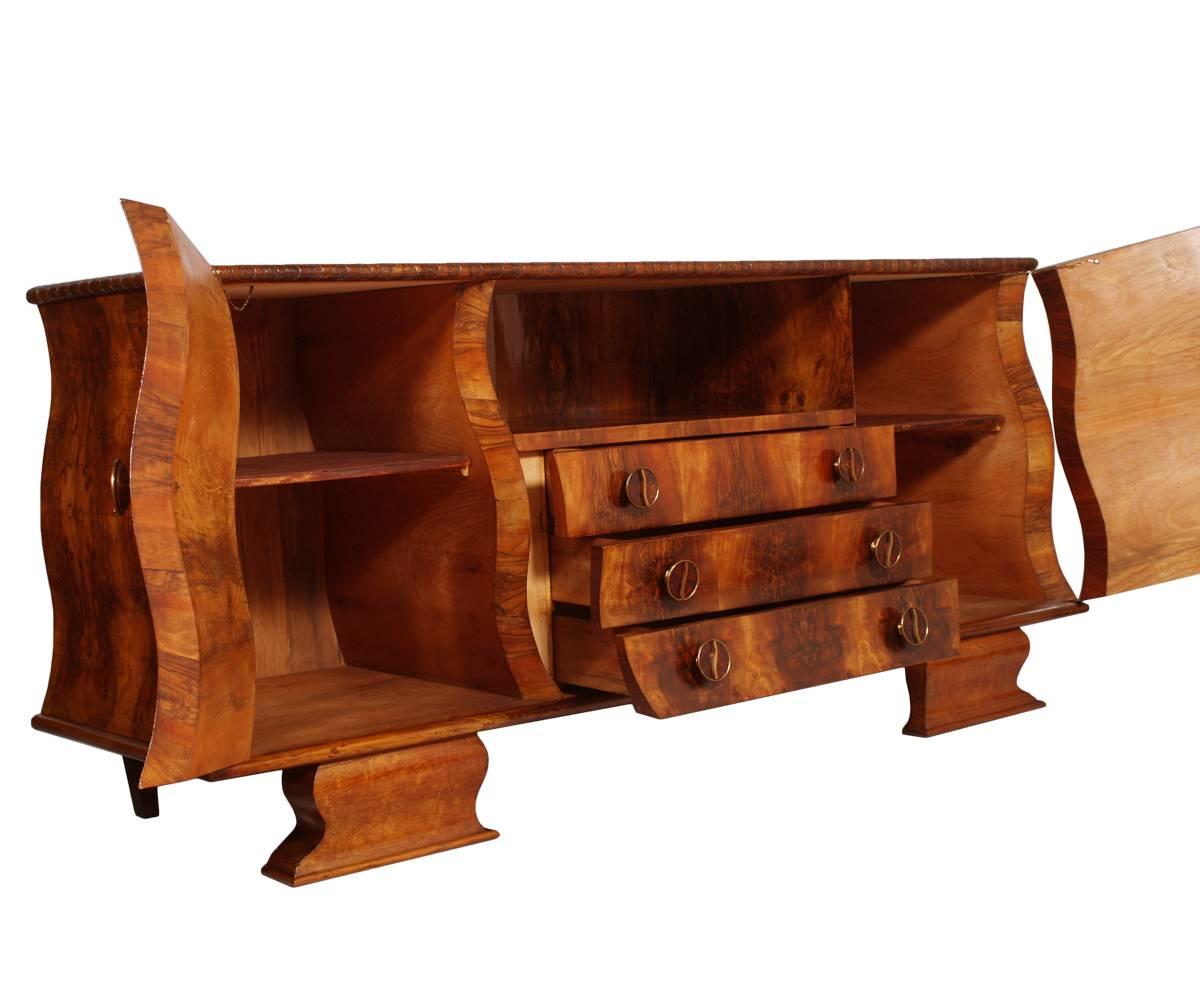Esszimmer-Set, Sideboards, Tisch und Stühle im Art déco-Stil, Atelier Borsani zugeschrieben im Angebot 3