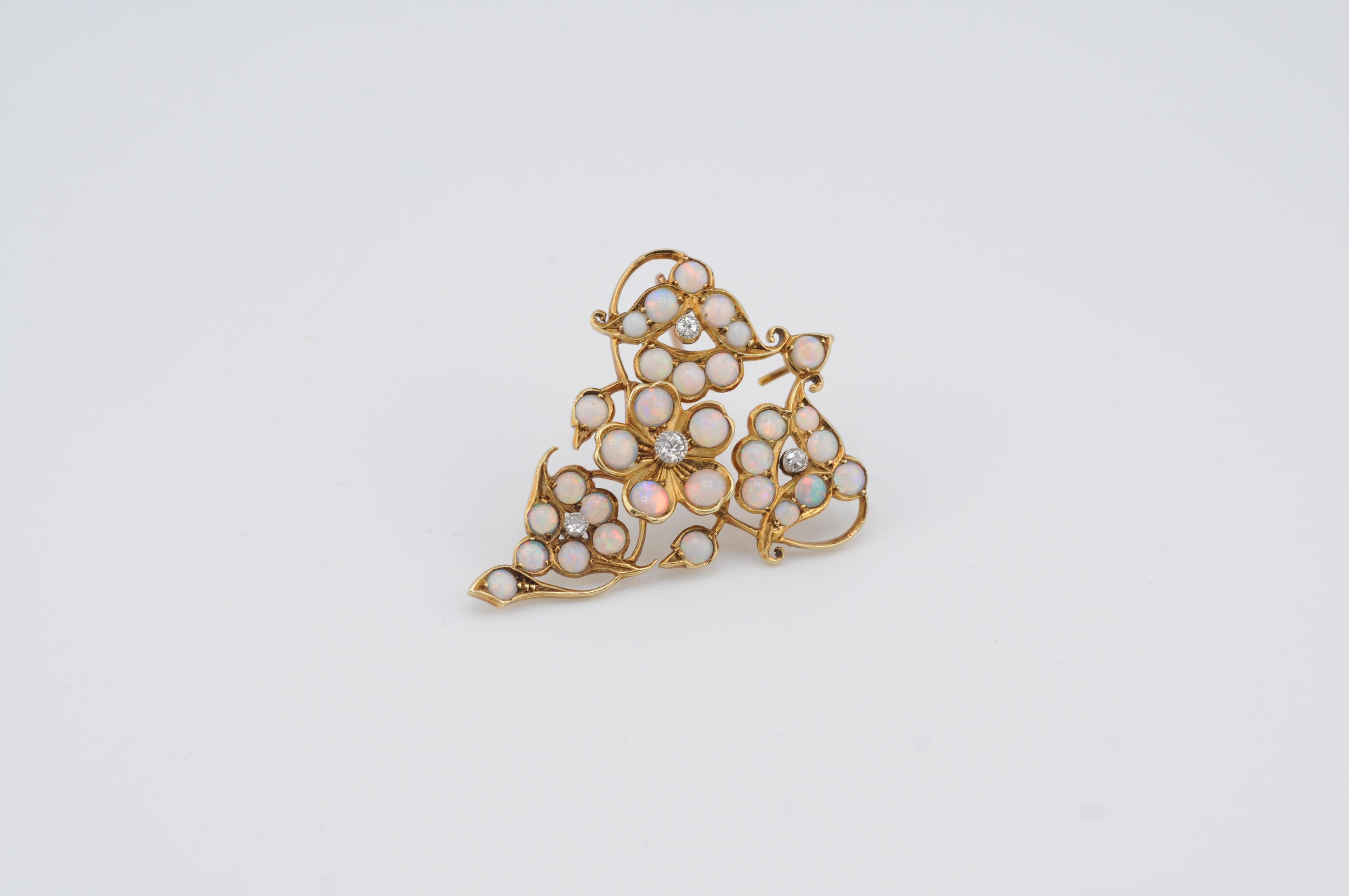 Majestic Art Nouveau Brosche Anhänger in 14K Gold mit Opal Diamanten 1900 im Angebot 4