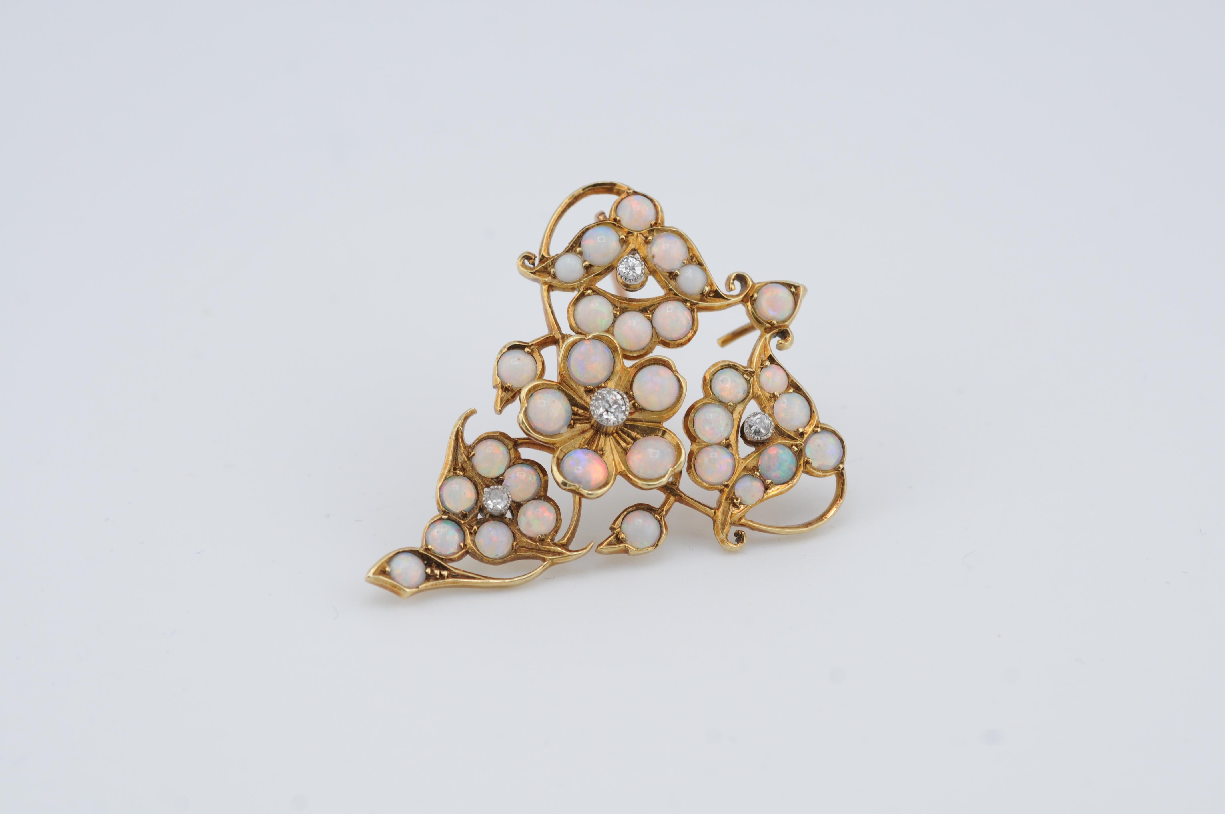 Majestic Art Nouveau Brosche Anhänger in 14K Gold mit Opal Diamanten 1900 im Angebot 5